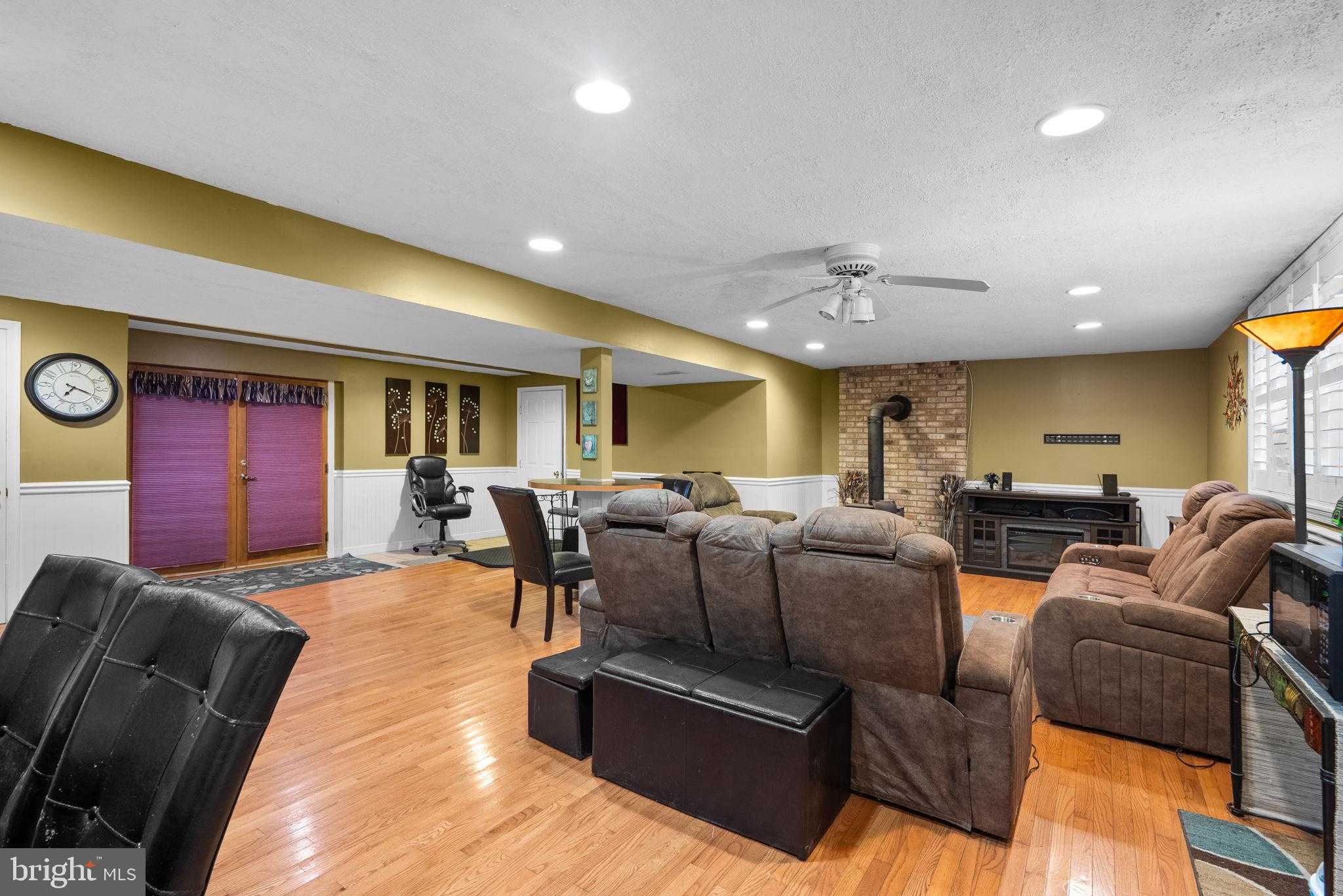 13100 Croom Rd photo 26