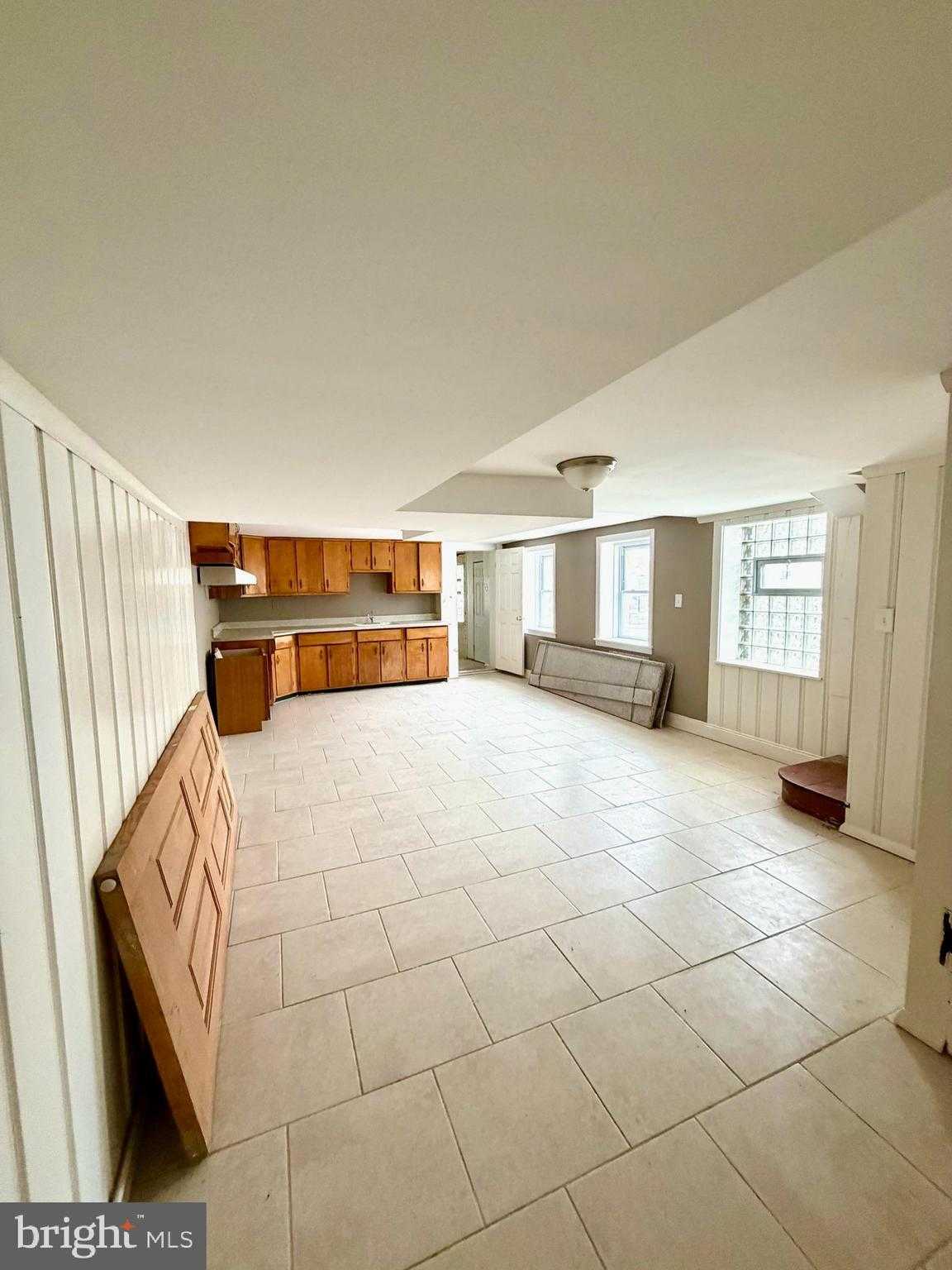 639 S Conkling St photo 43