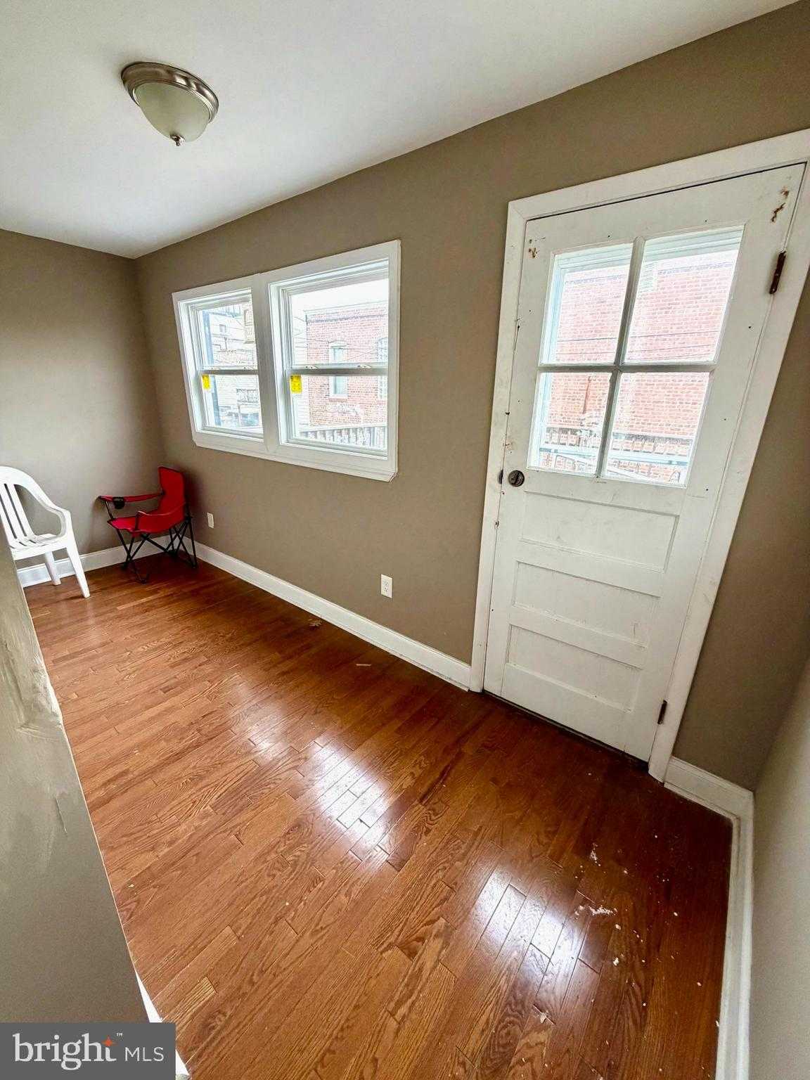 639 S Conkling St photo 9