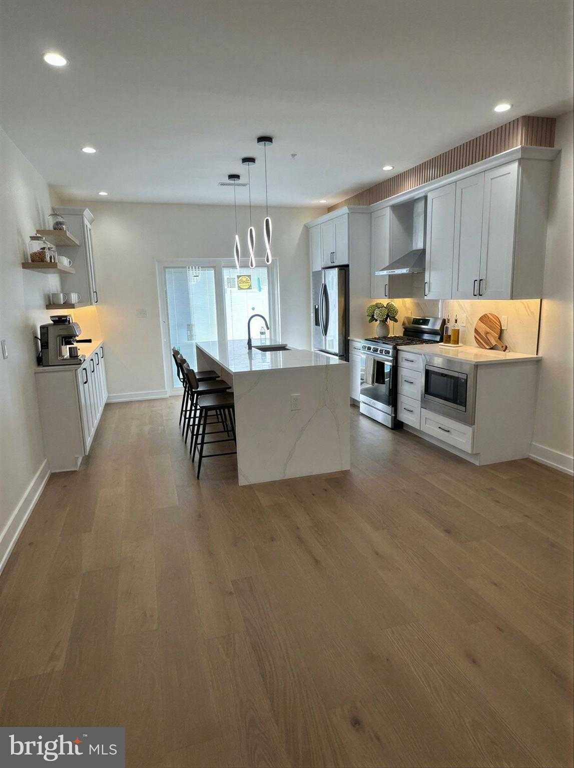 2324 Reed St photo 2