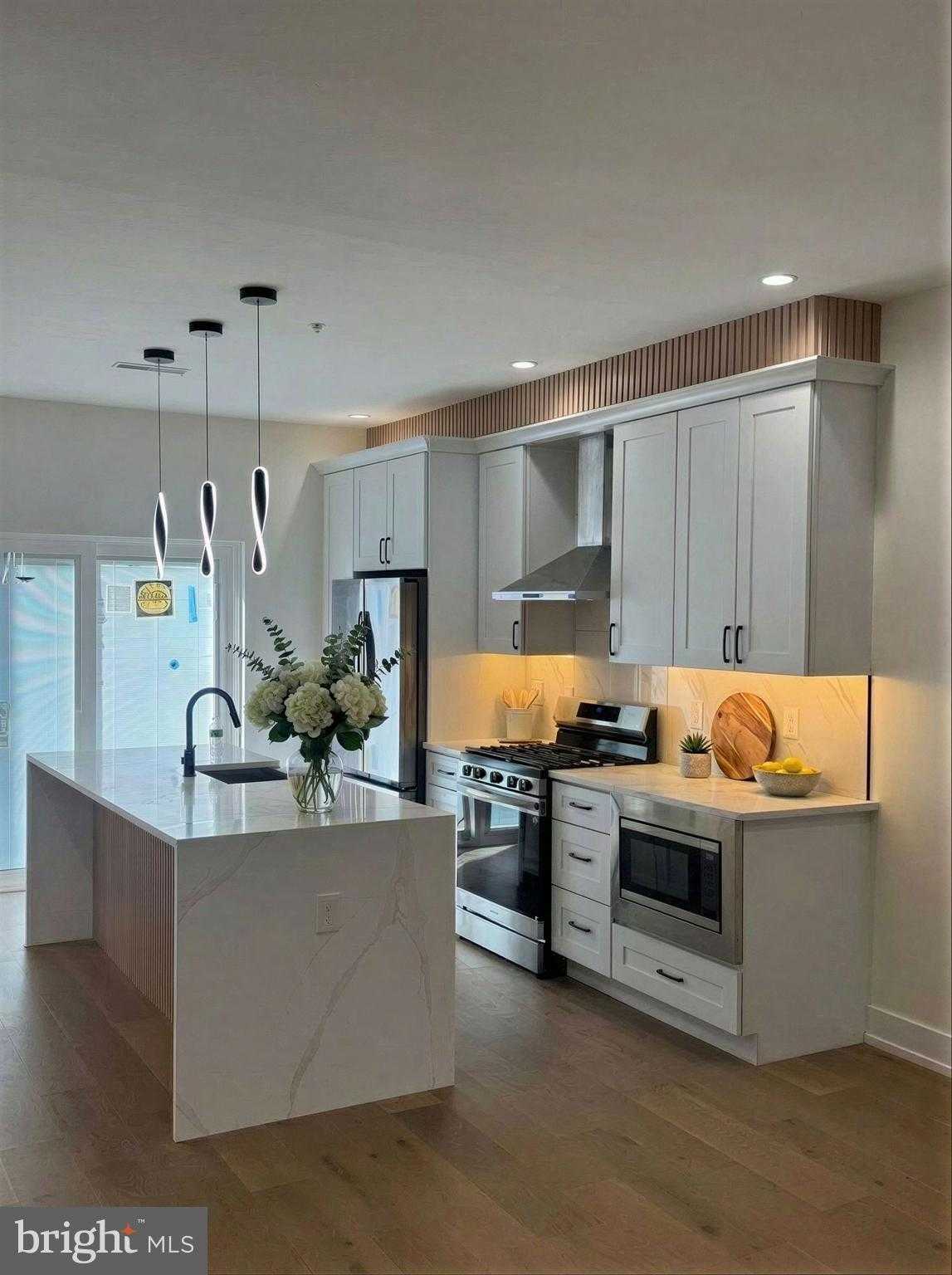 2324 Reed St photo 4