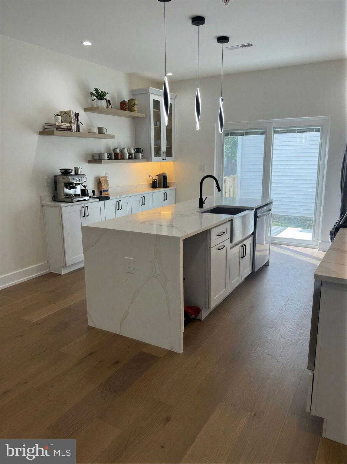 2324 Reed St photo 5