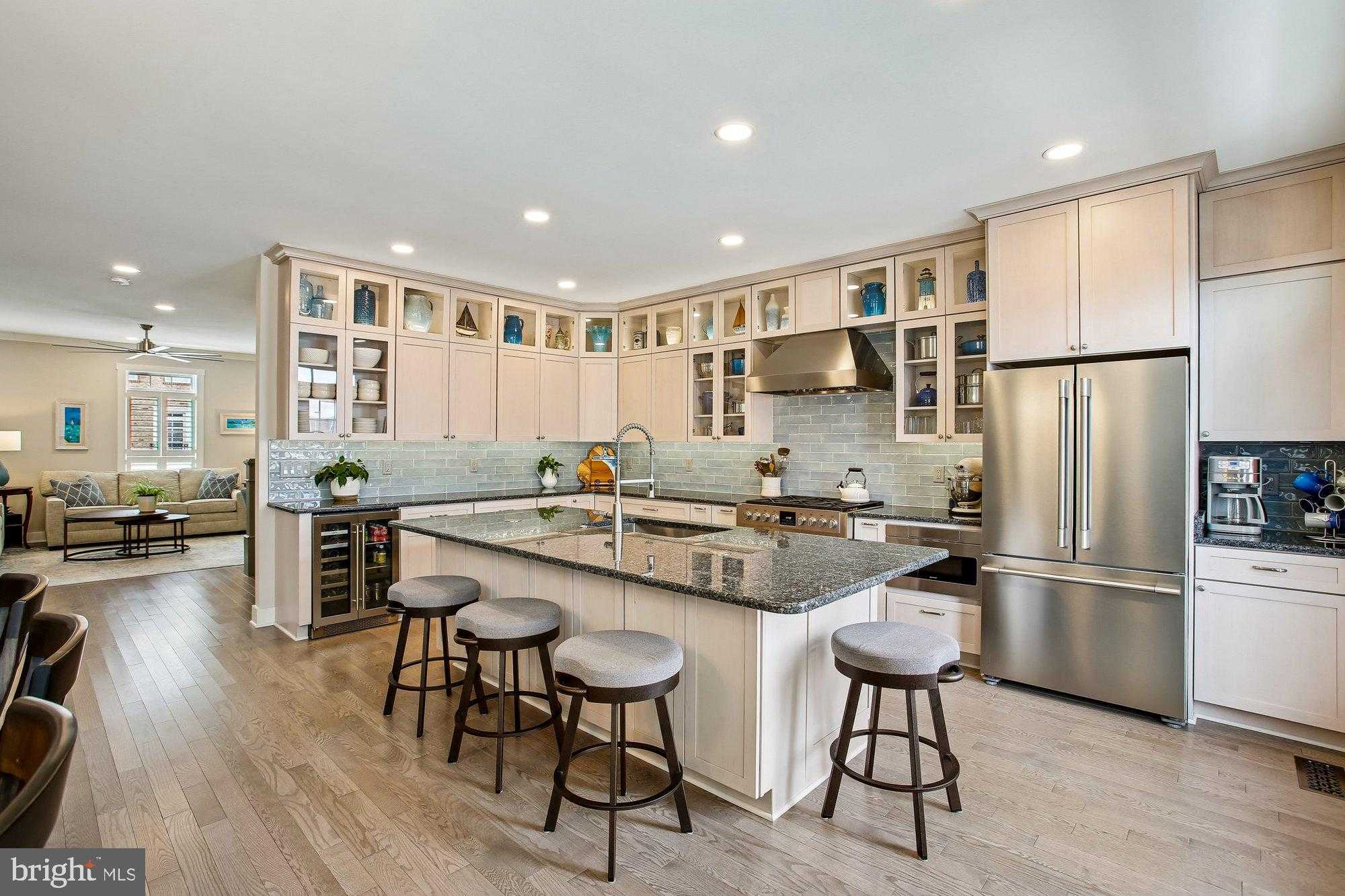 125 Fortnightly Blvd photo 2