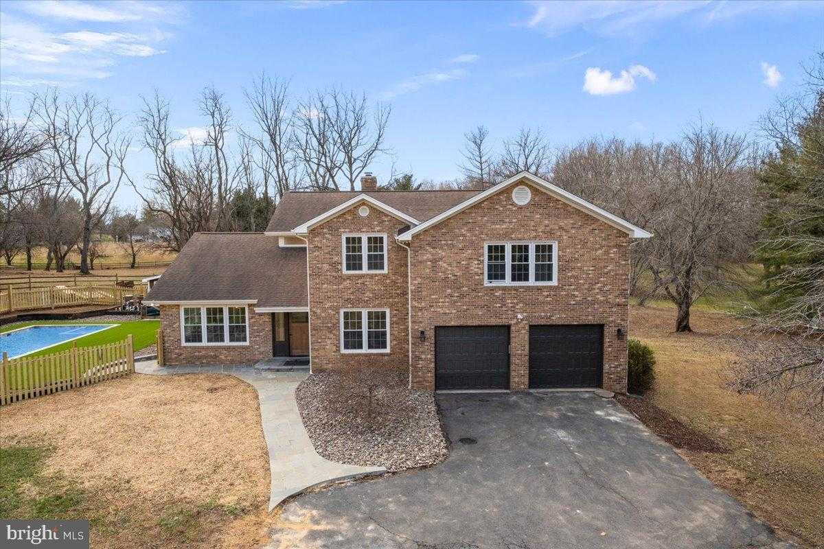 353 Gallop Wood Pl photo 2