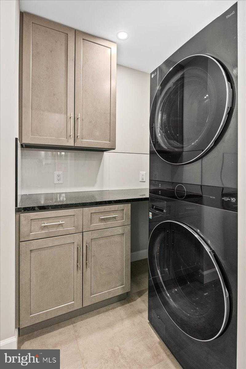 353 Gallop Wood Pl photo 56