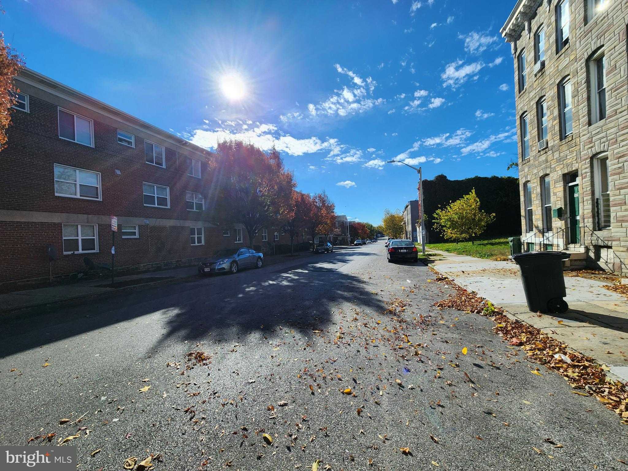 1428 N Mount St photo 3