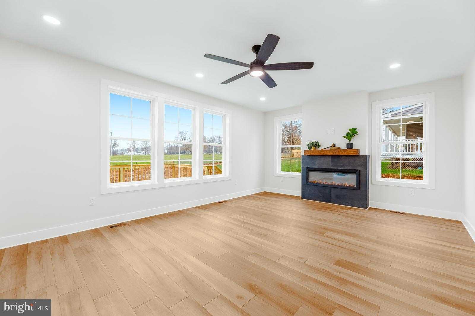 866 Hulmeville Rd photo 14