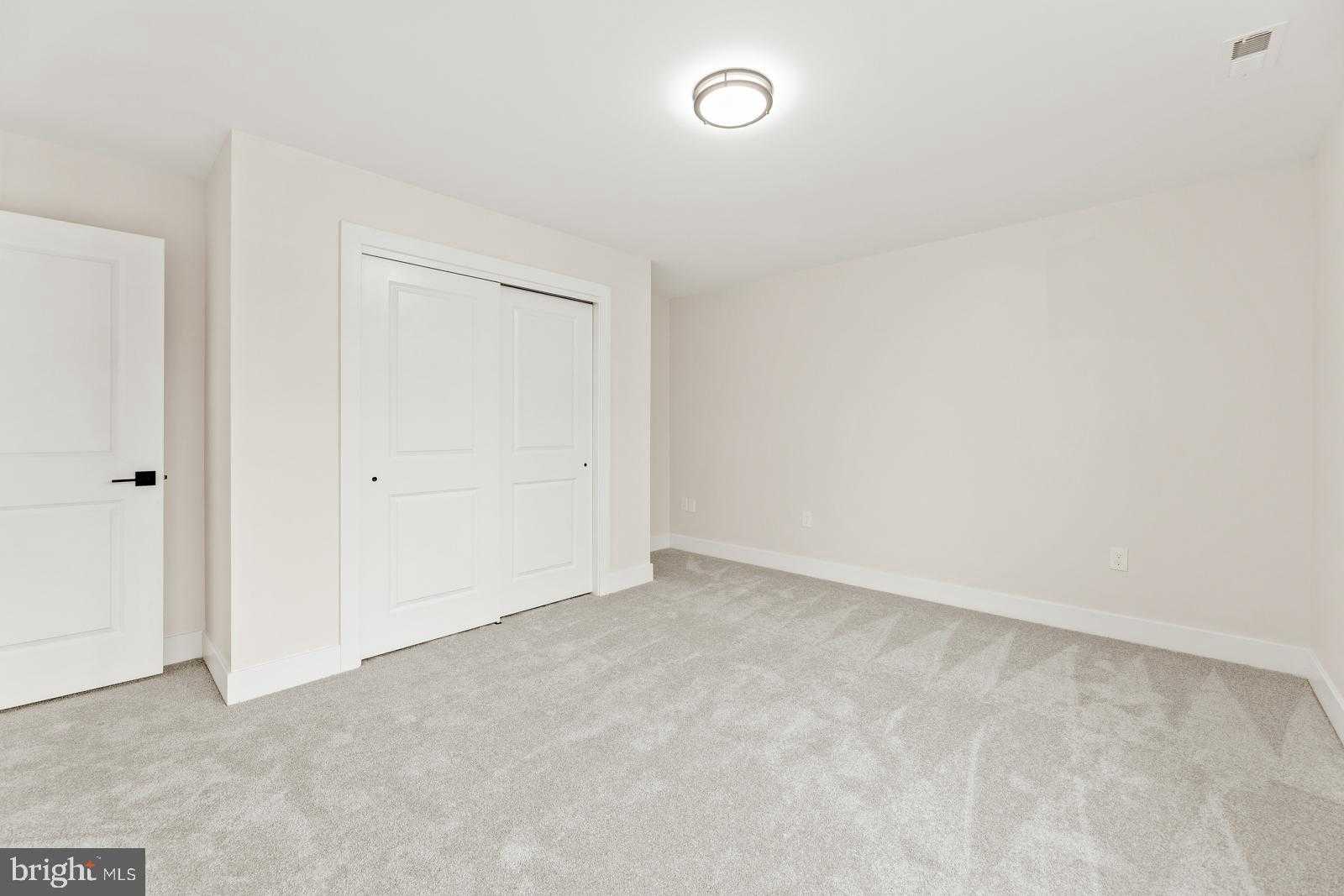 866 Hulmeville Rd photo 39