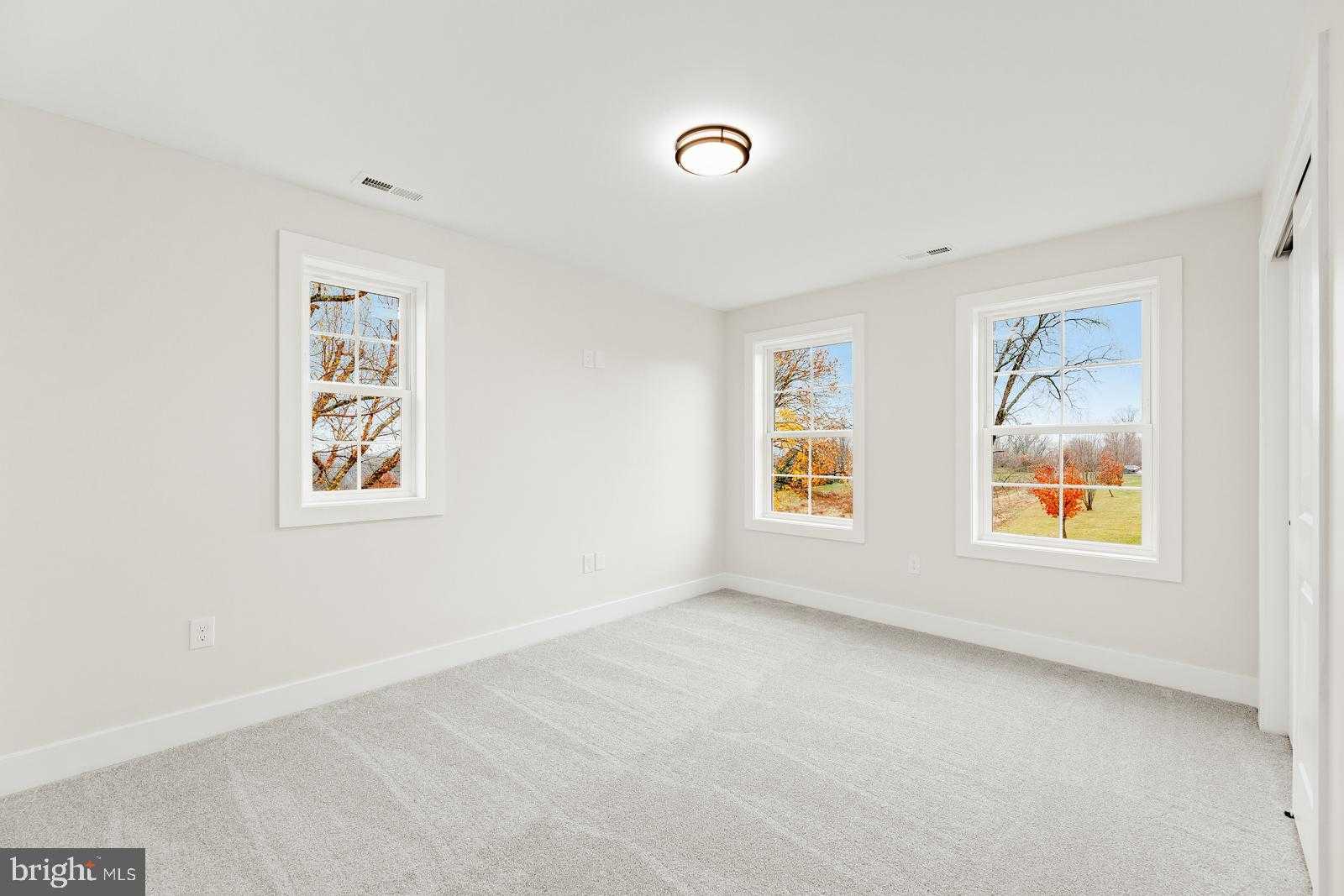 866 Hulmeville Rd photo 42