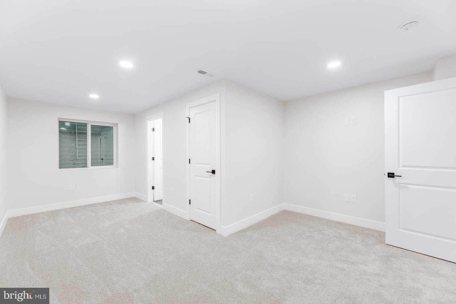 866 Hulmeville Rd photo 52