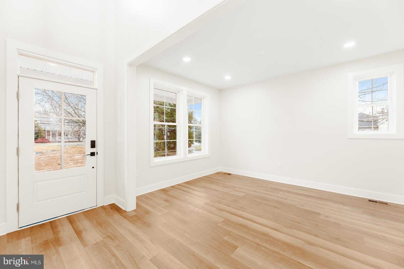 866 Hulmeville Rd photo 7