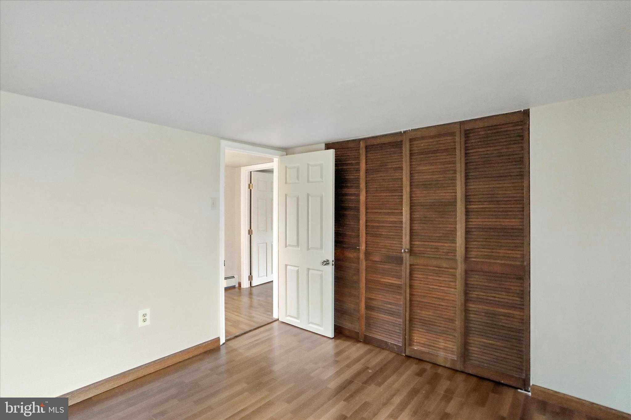 160 Ormand St photo 22