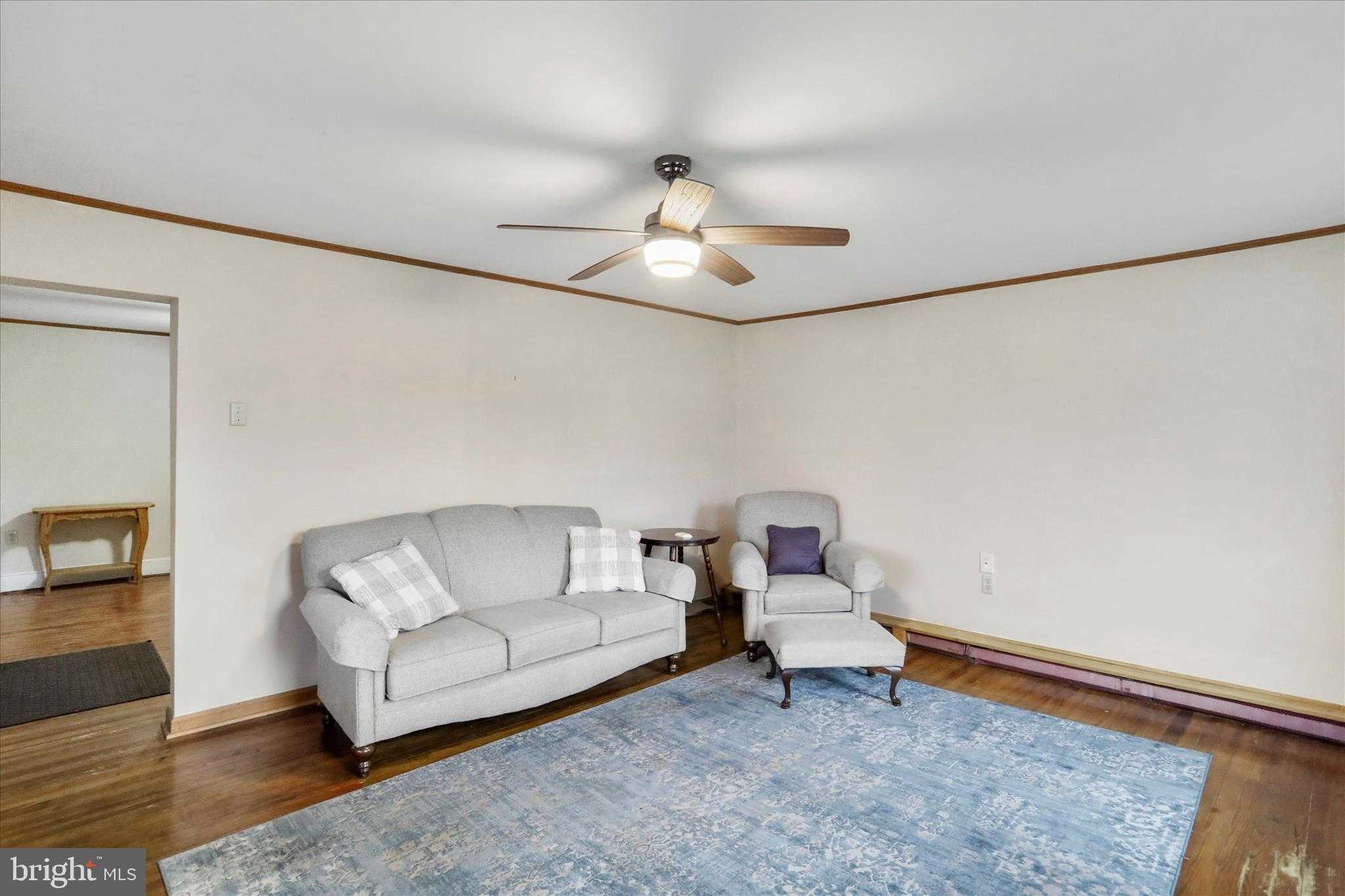 160 Ormand St photo 9