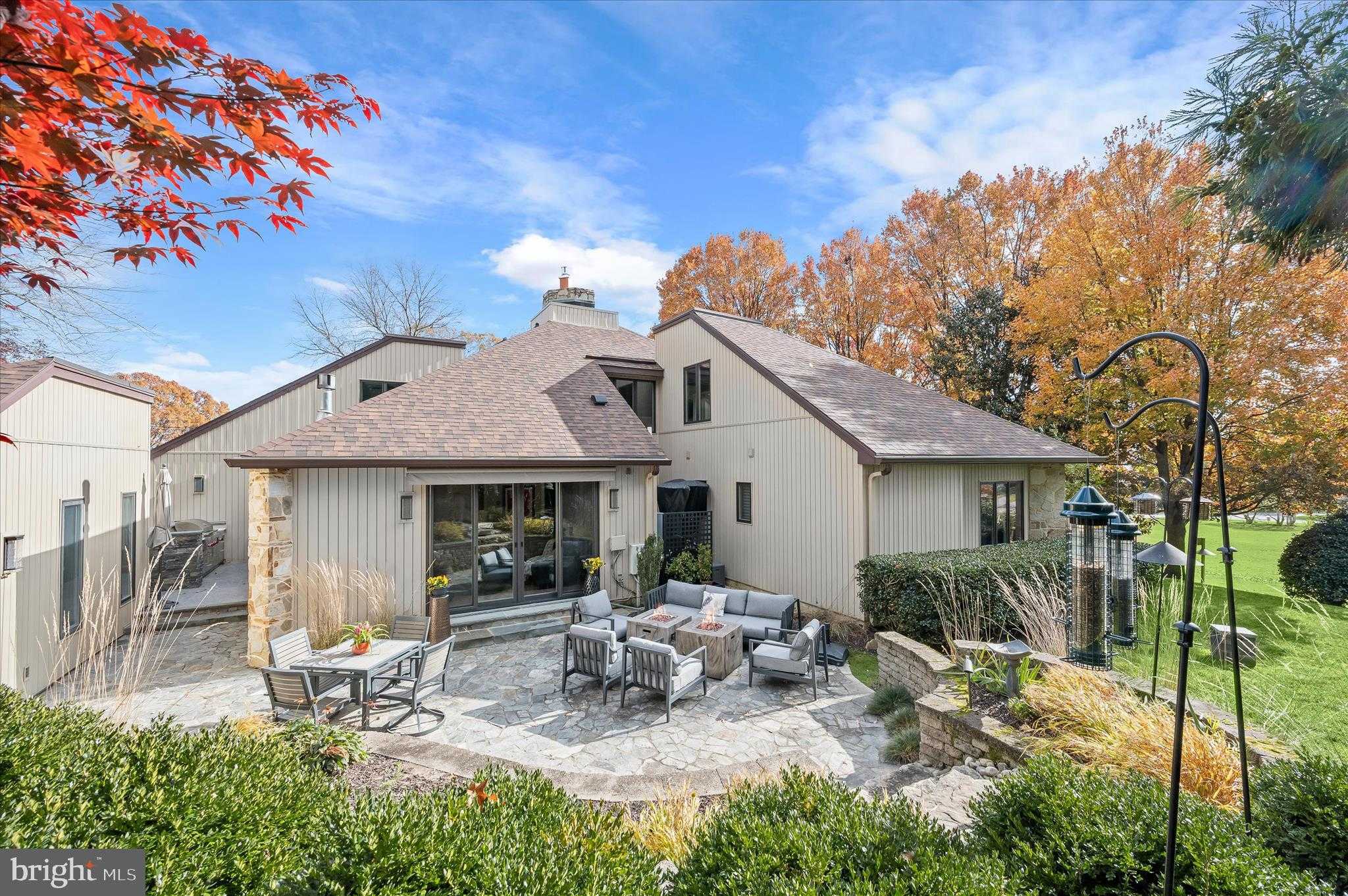 668 Broadwater Way photo 12