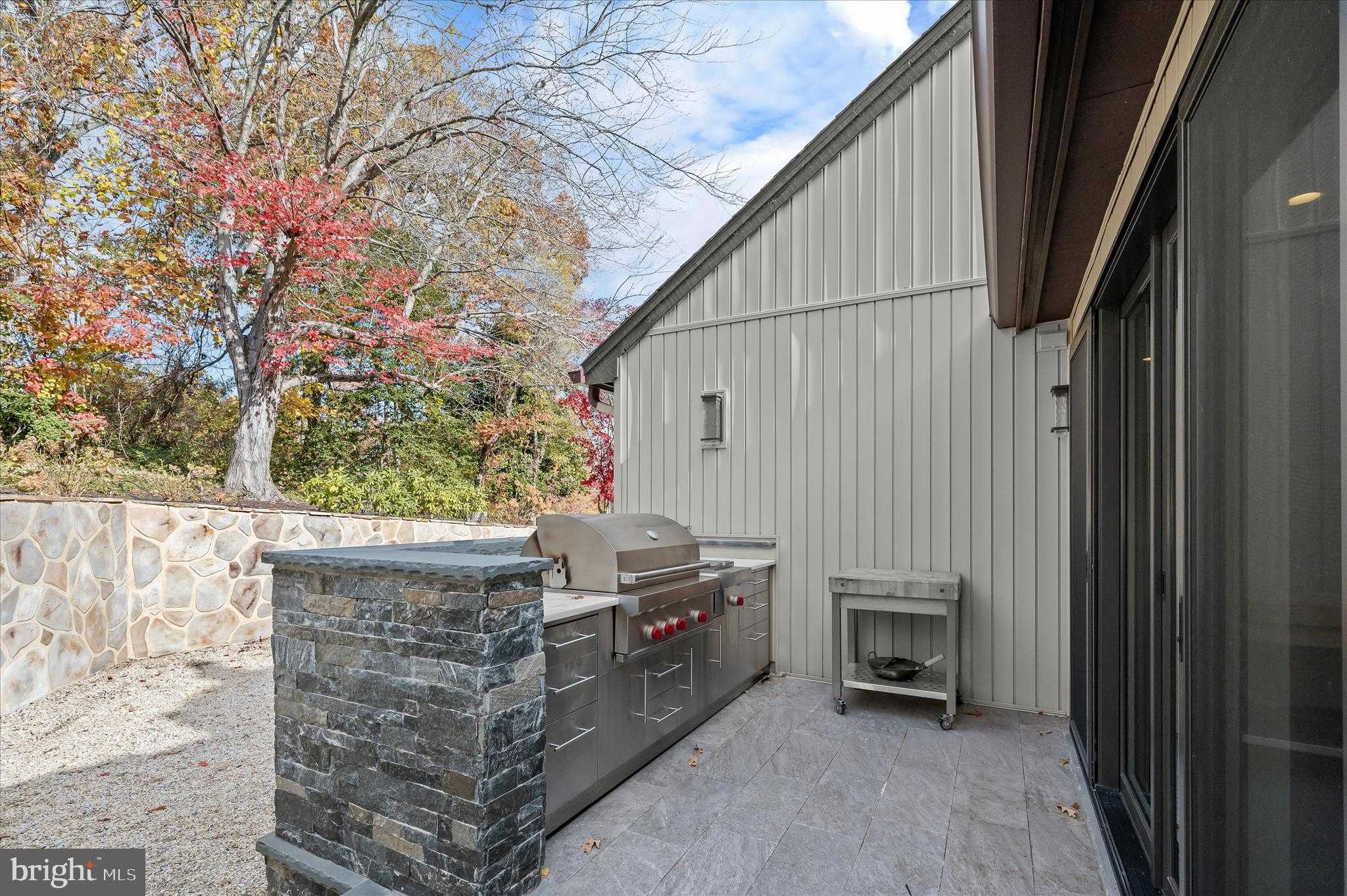 668 Broadwater Way photo 33