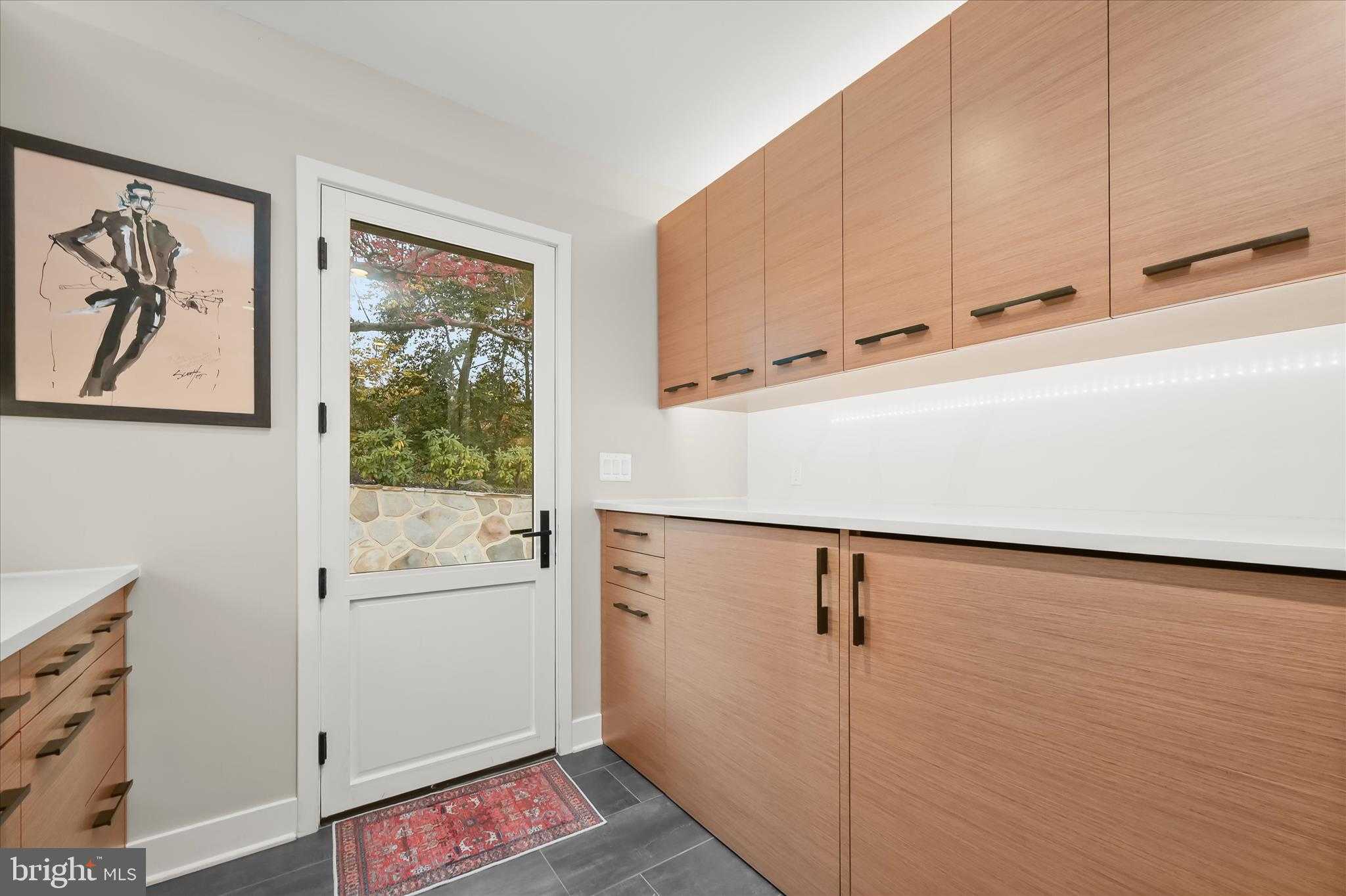 668 Broadwater Way photo 35