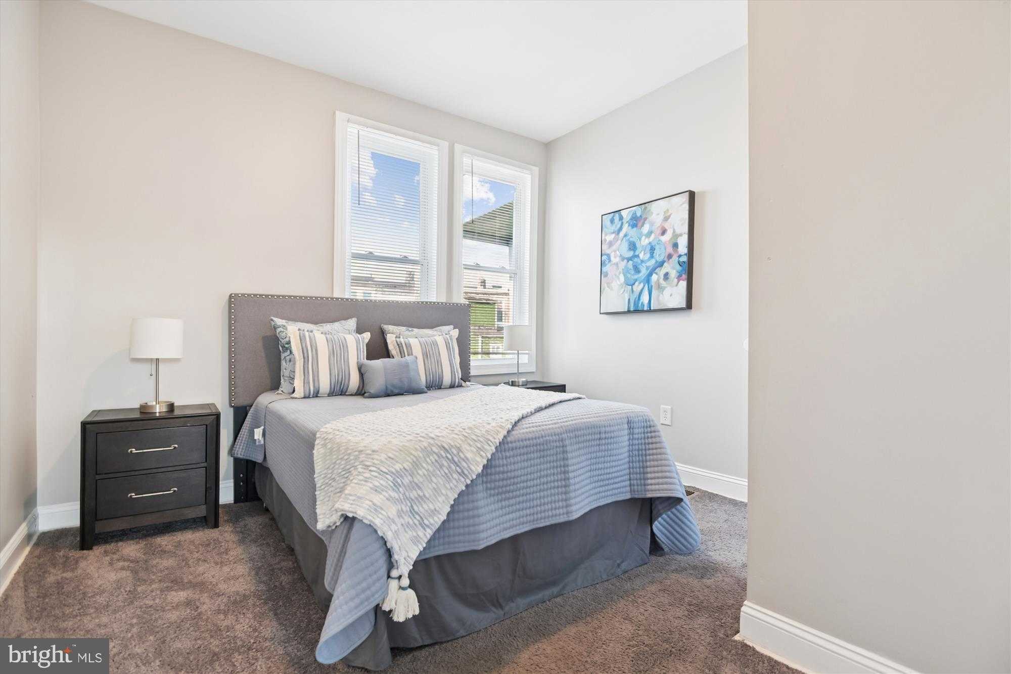 730 N Edgewood St photo 11