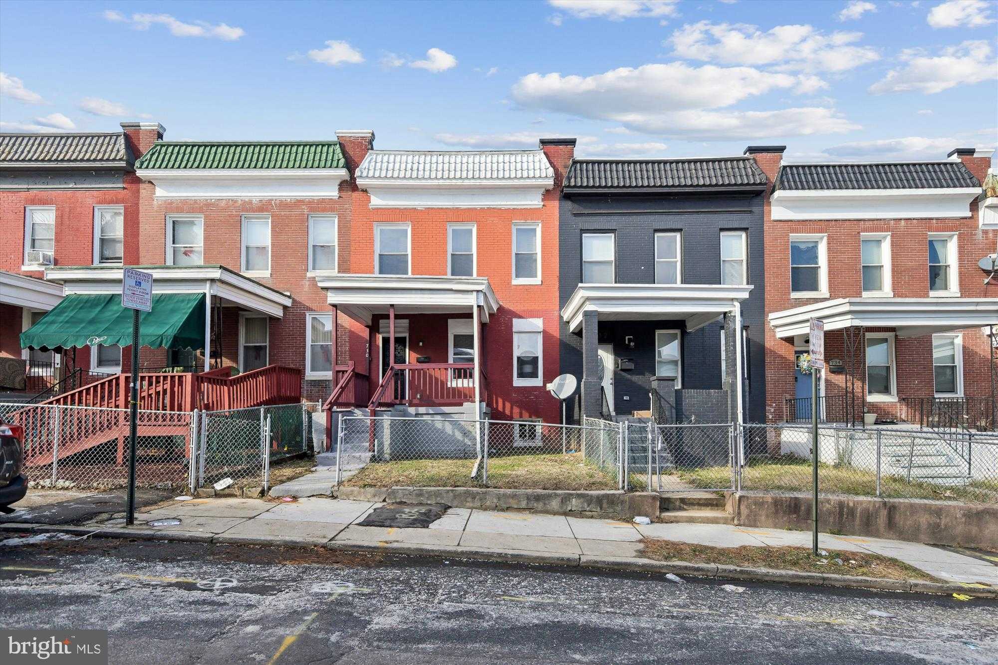 730 N Edgewood St photo 2