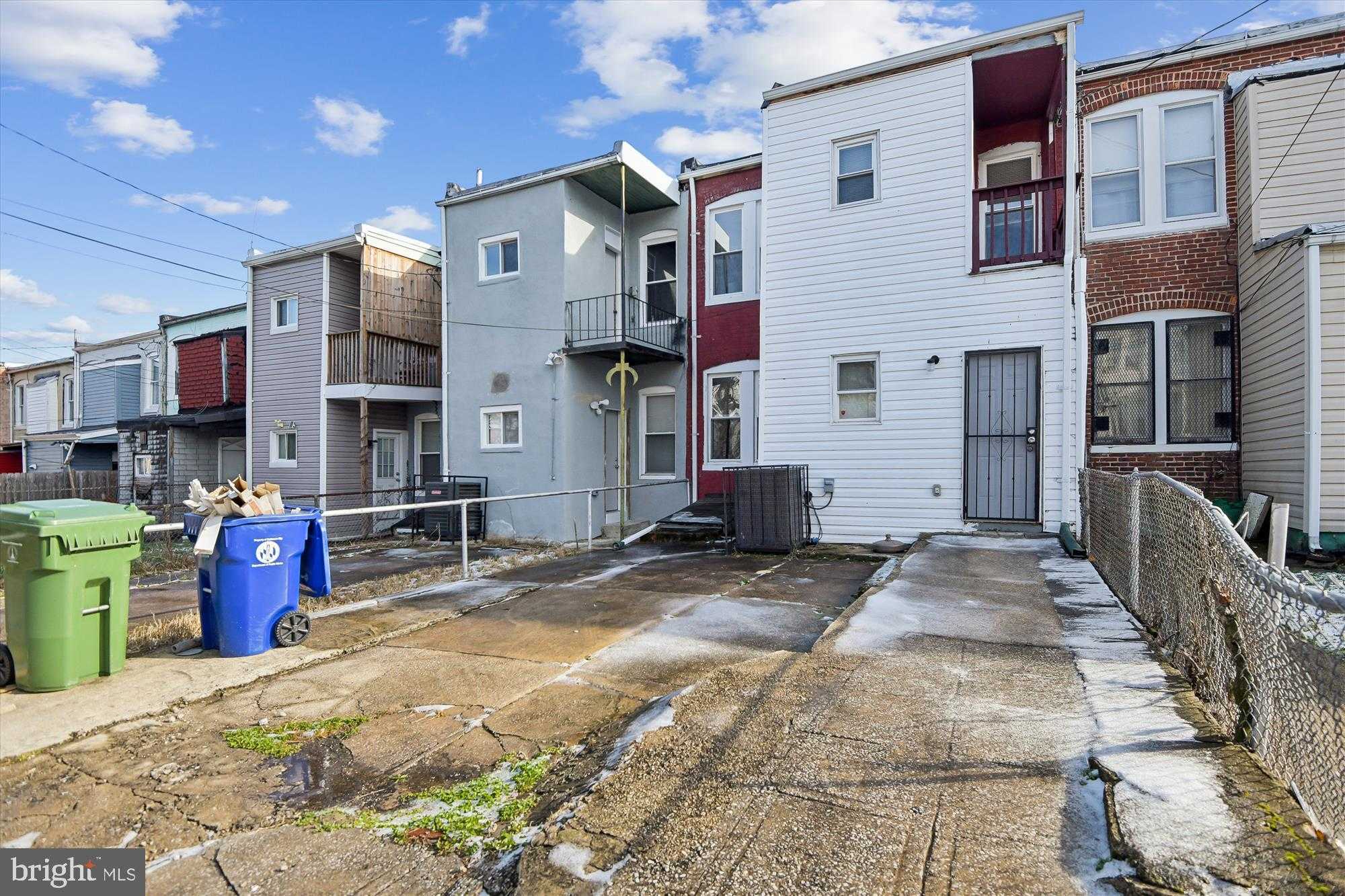 730 N Edgewood St photo 3