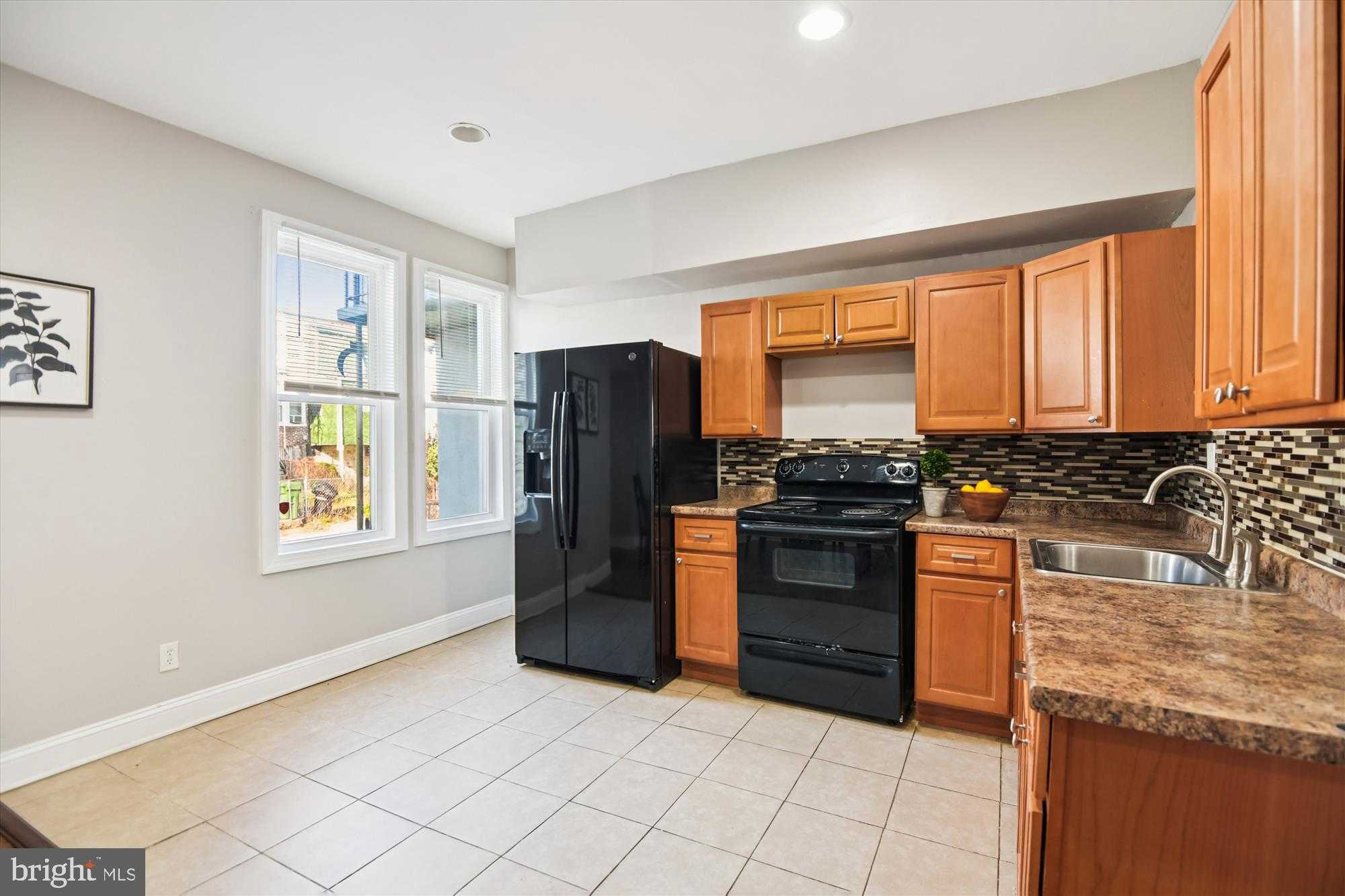 730 N Edgewood St photo 8