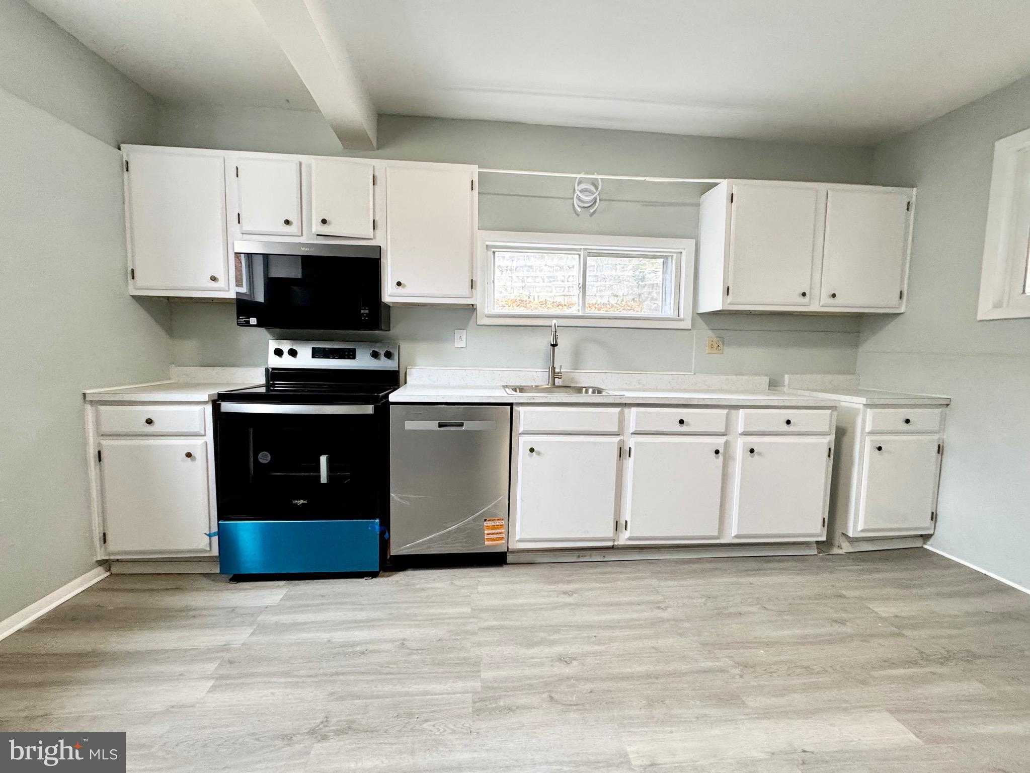 467 Goethe St photo 8