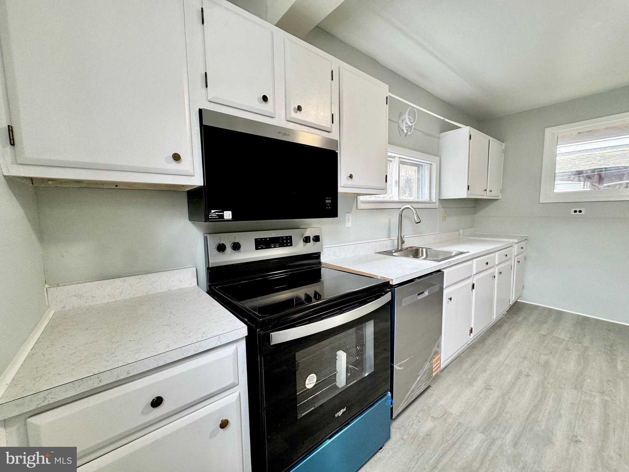 467 Goethe St photo 9