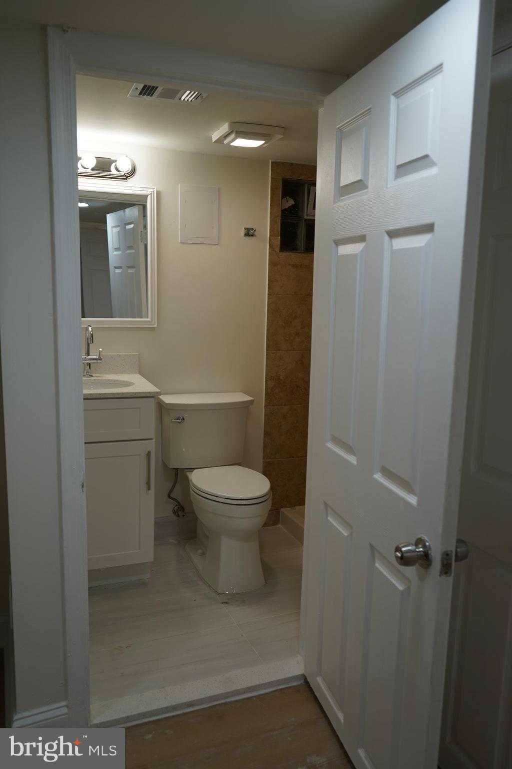 40 Upmanor Rd photo 43