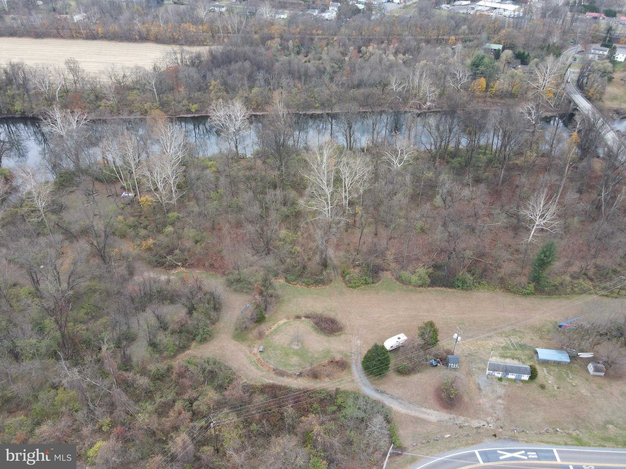 131 N Main St photo 21