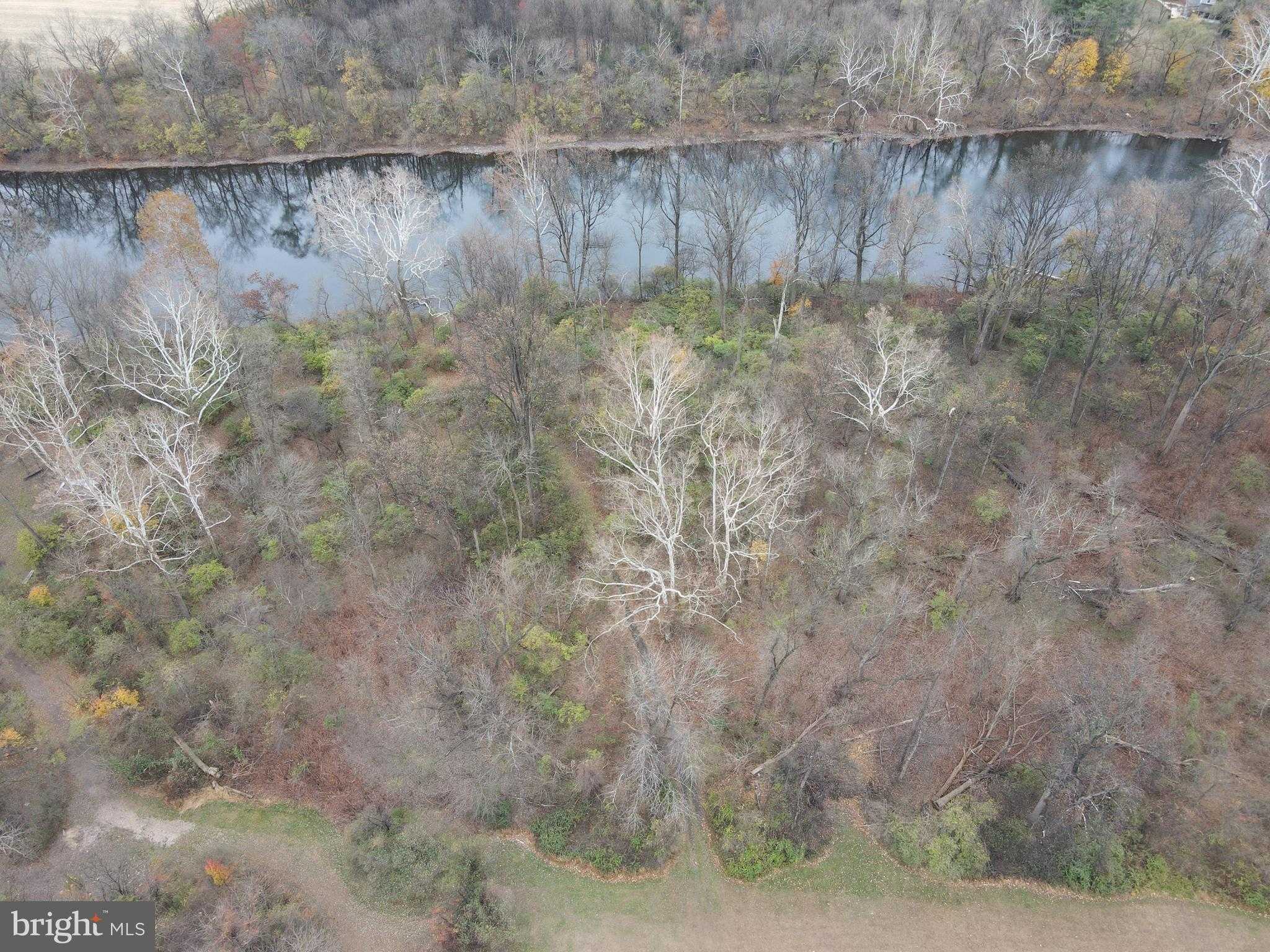 131 N Main St photo 26