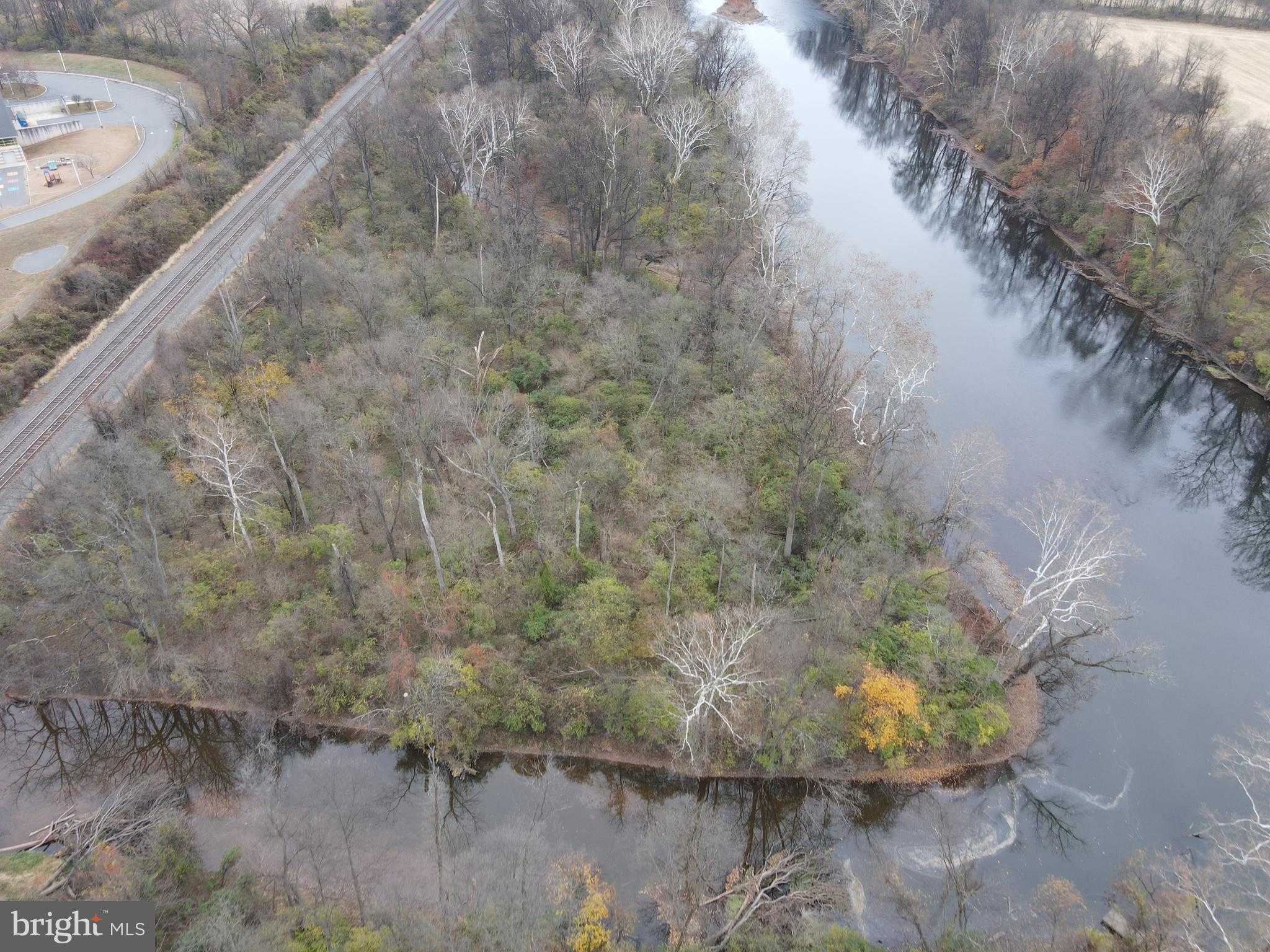 131 N Main St photo 27