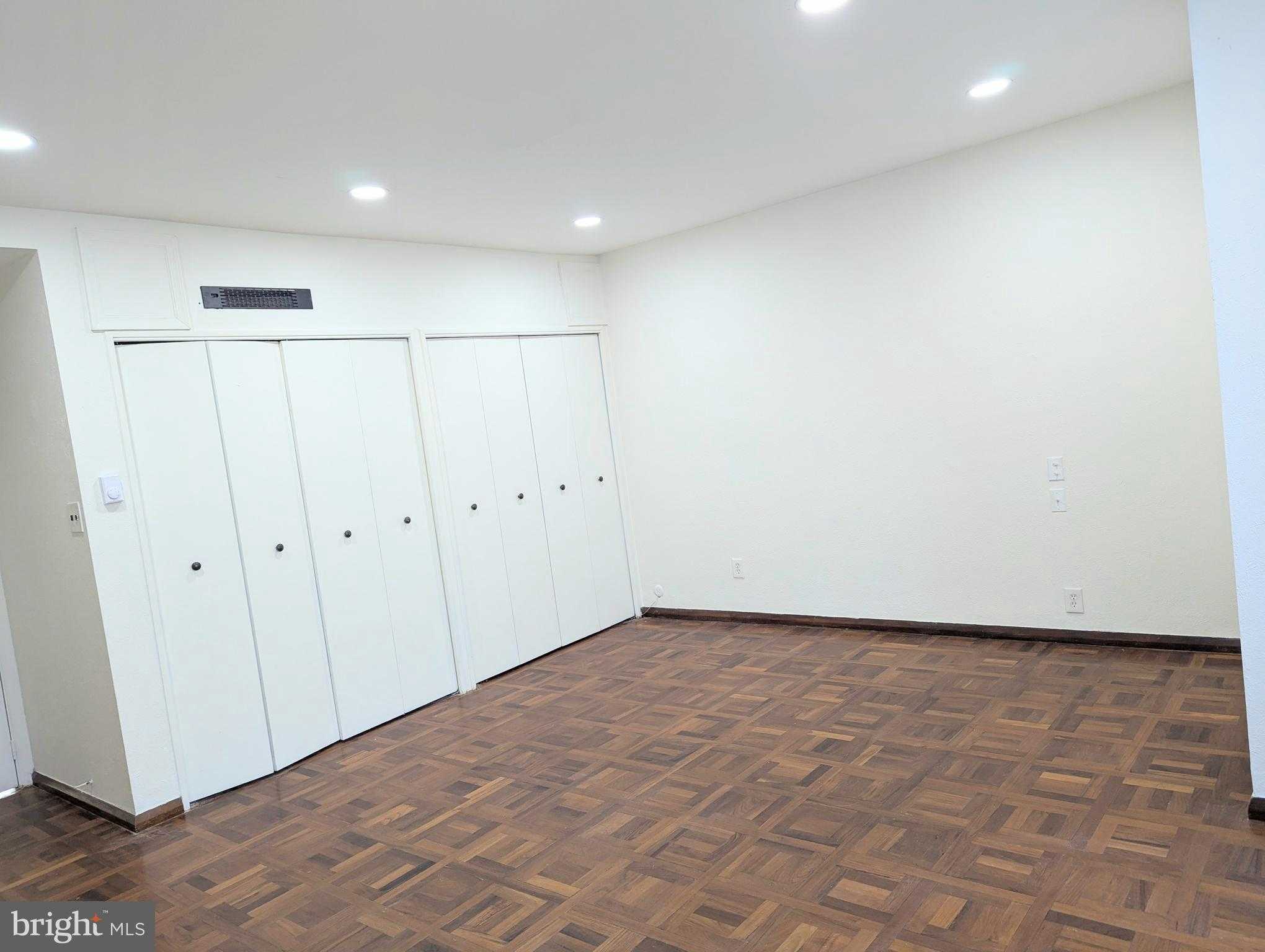 1545 W Passyunk Ave photo 18