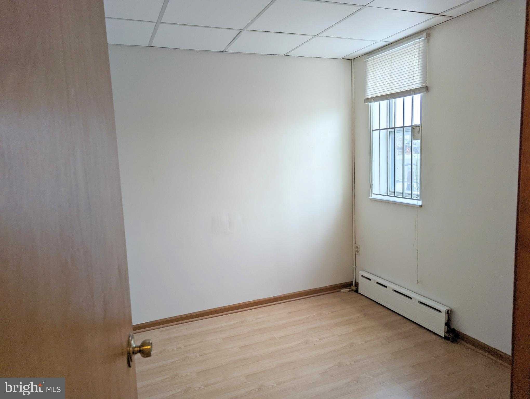 1545 W Passyunk Ave photo 3