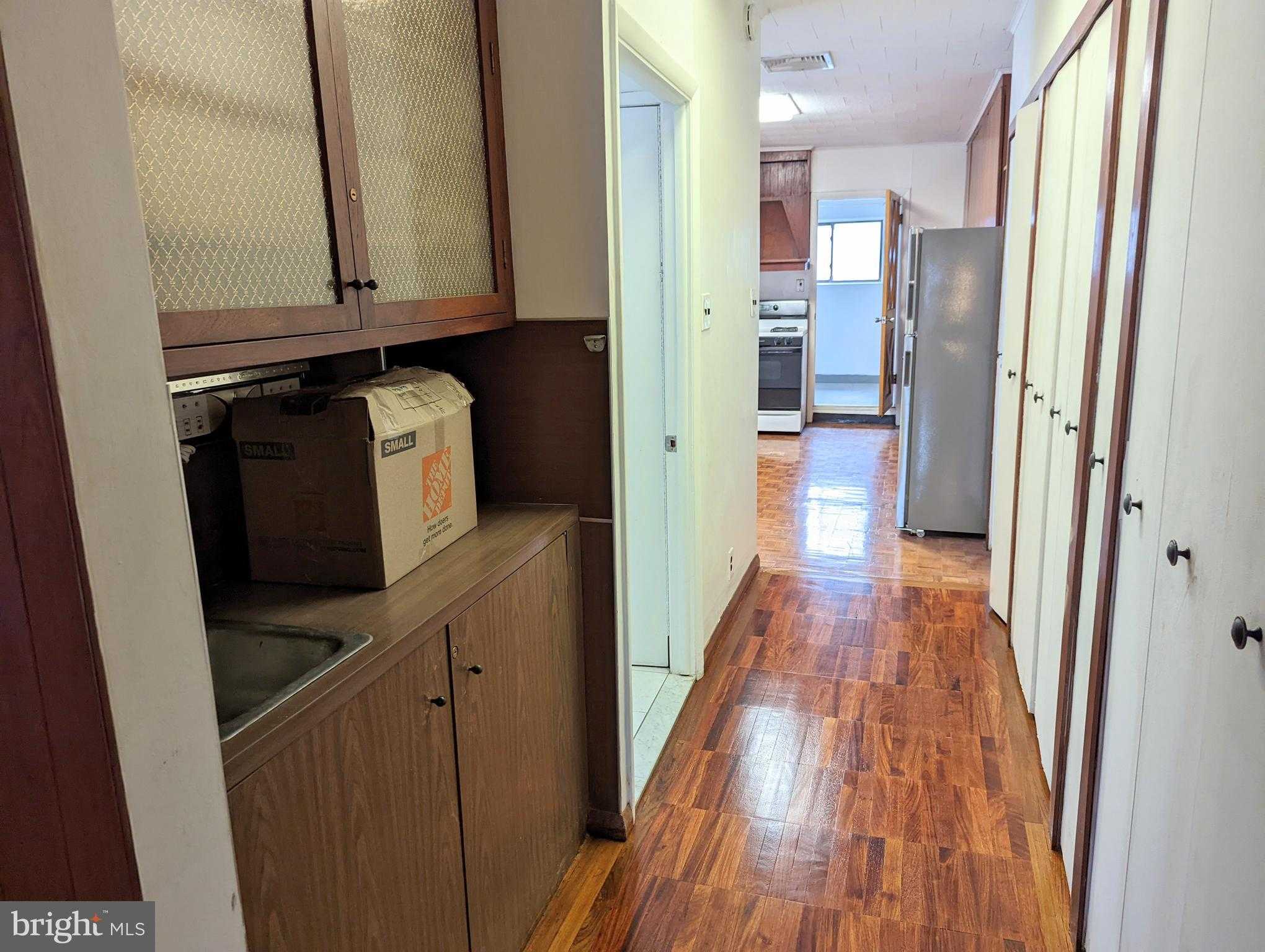 1545 W Passyunk Ave photo 8