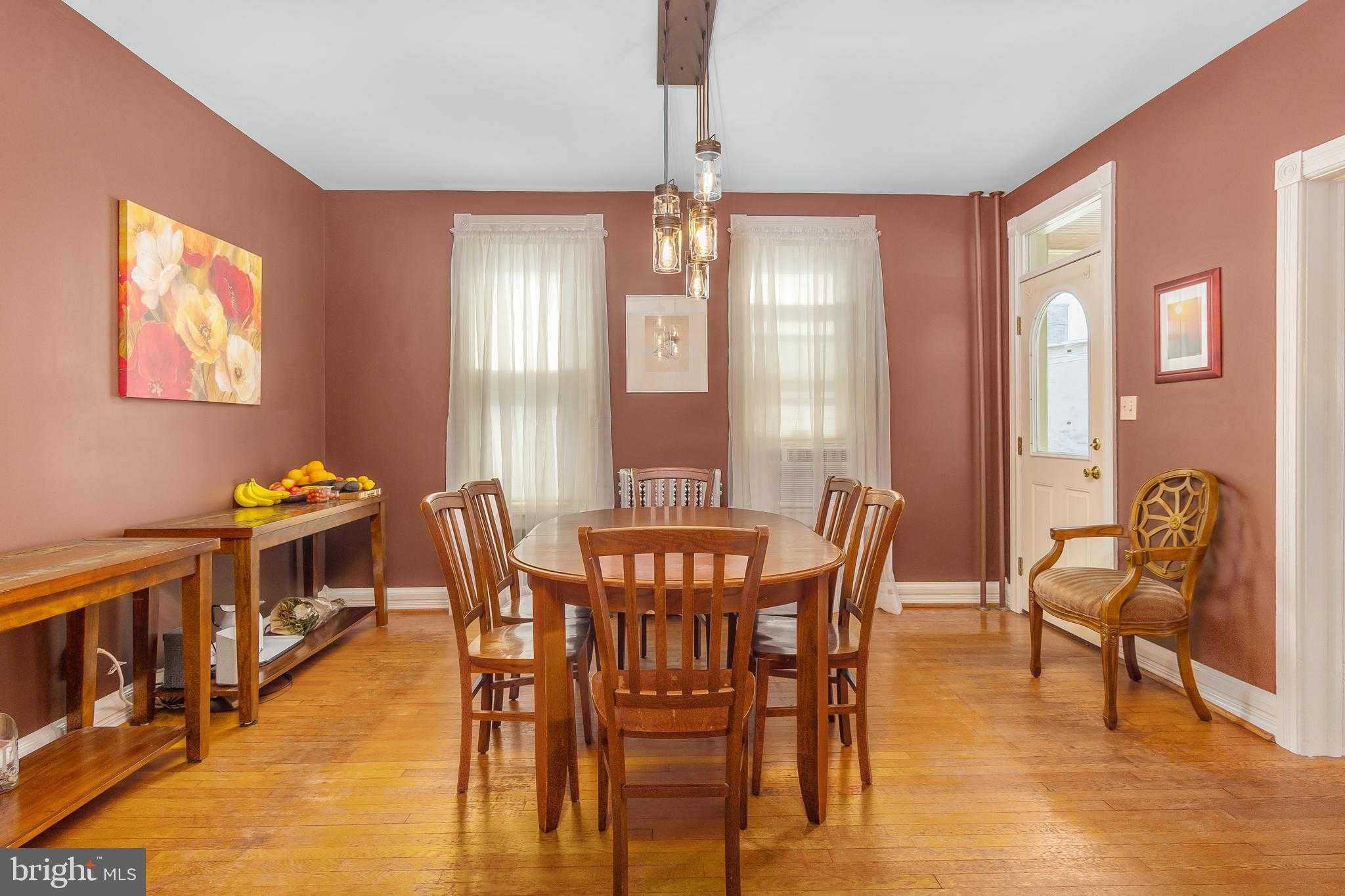 115 W 2nd St photo 10