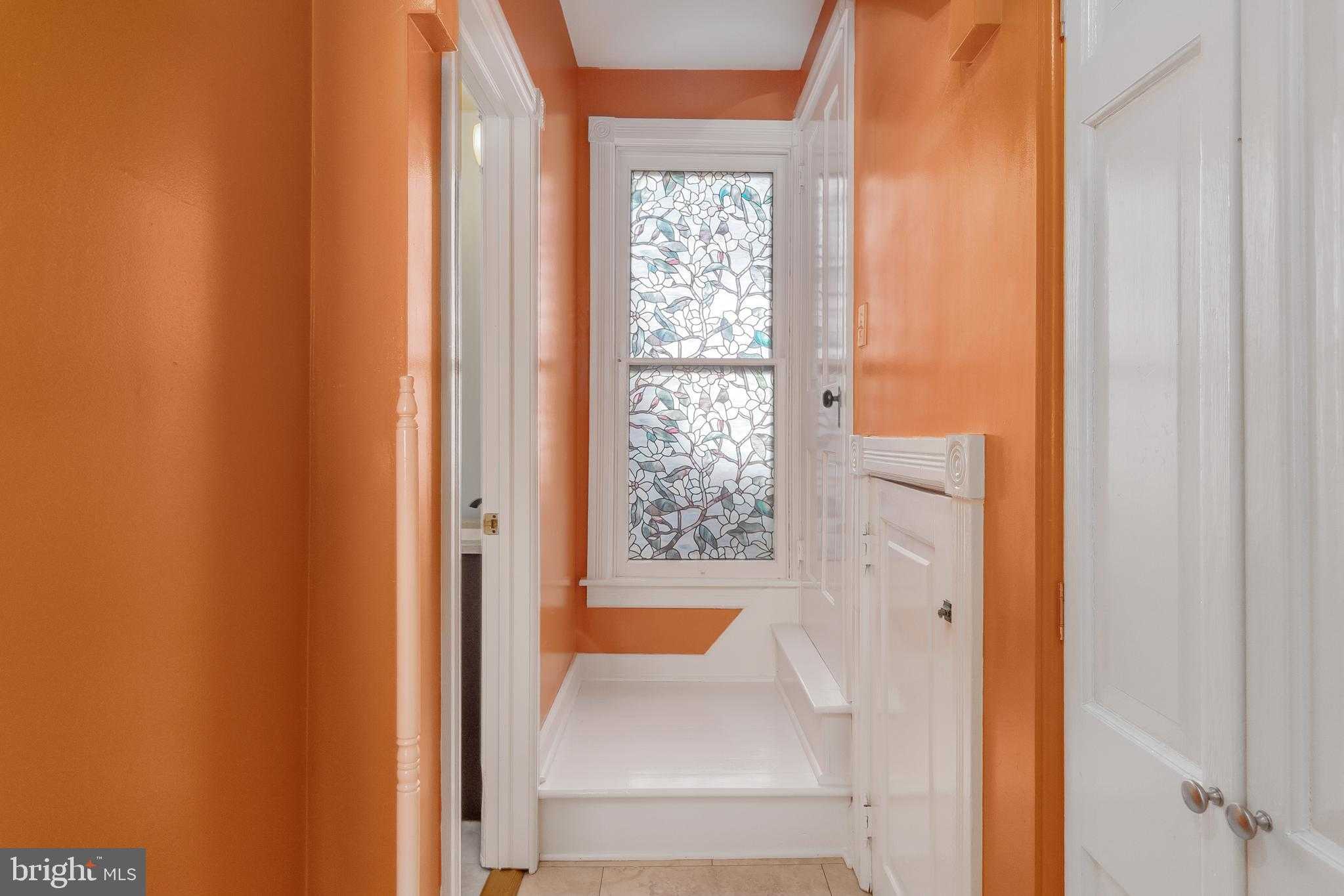 115 W 2nd St photo 16