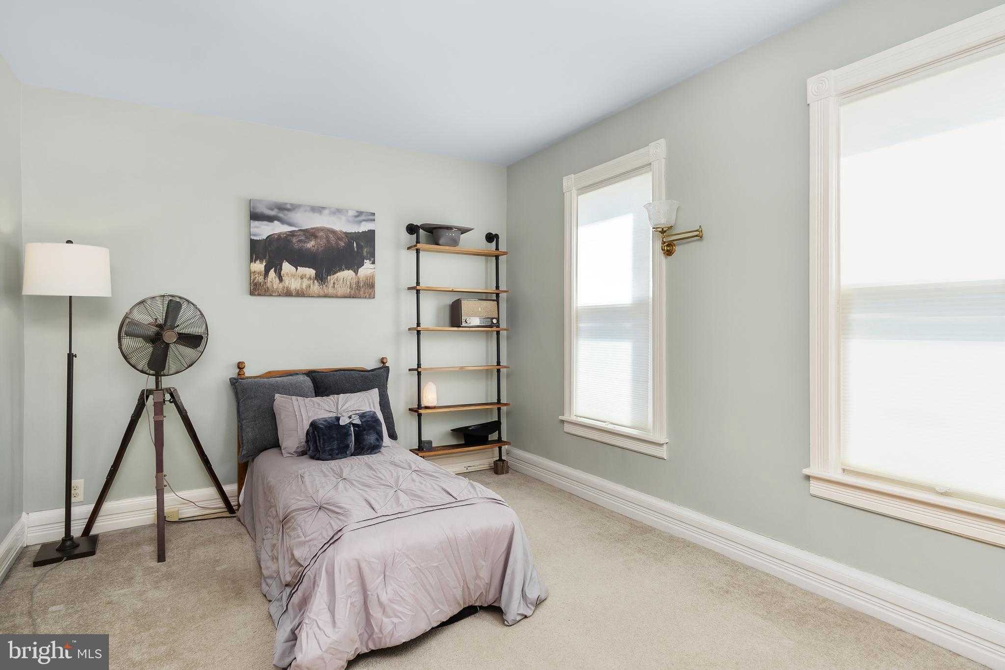 115 W 2nd St photo 21