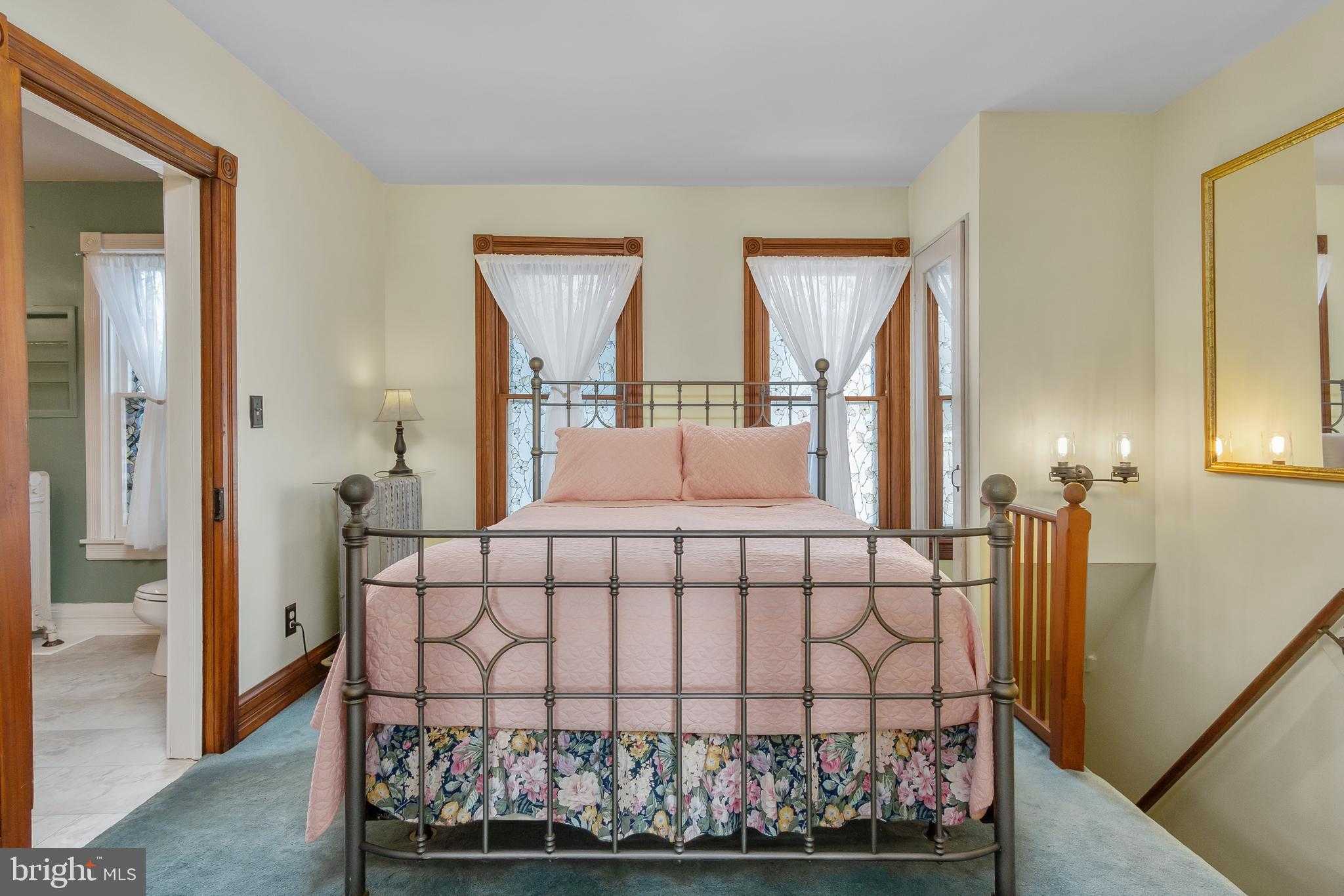 115 W 2nd St photo 23