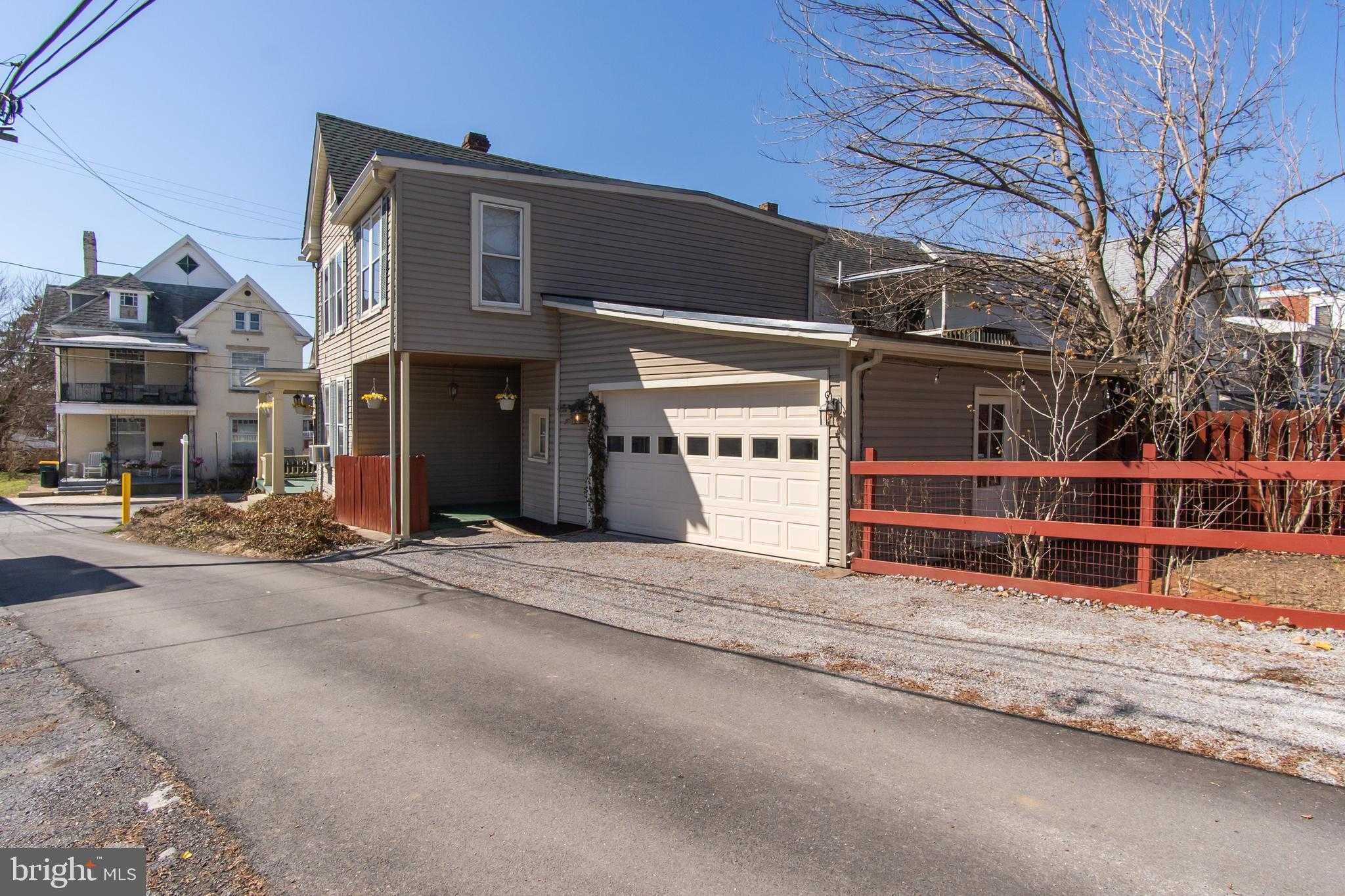 115 W 2nd St photo 29