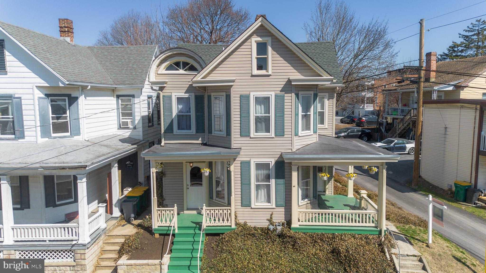 115 W 2nd St photo 3