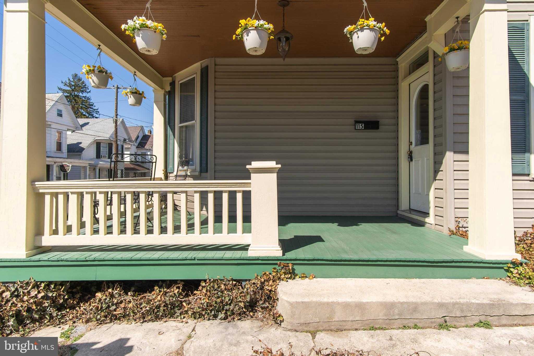 115 W 2nd St photo 4