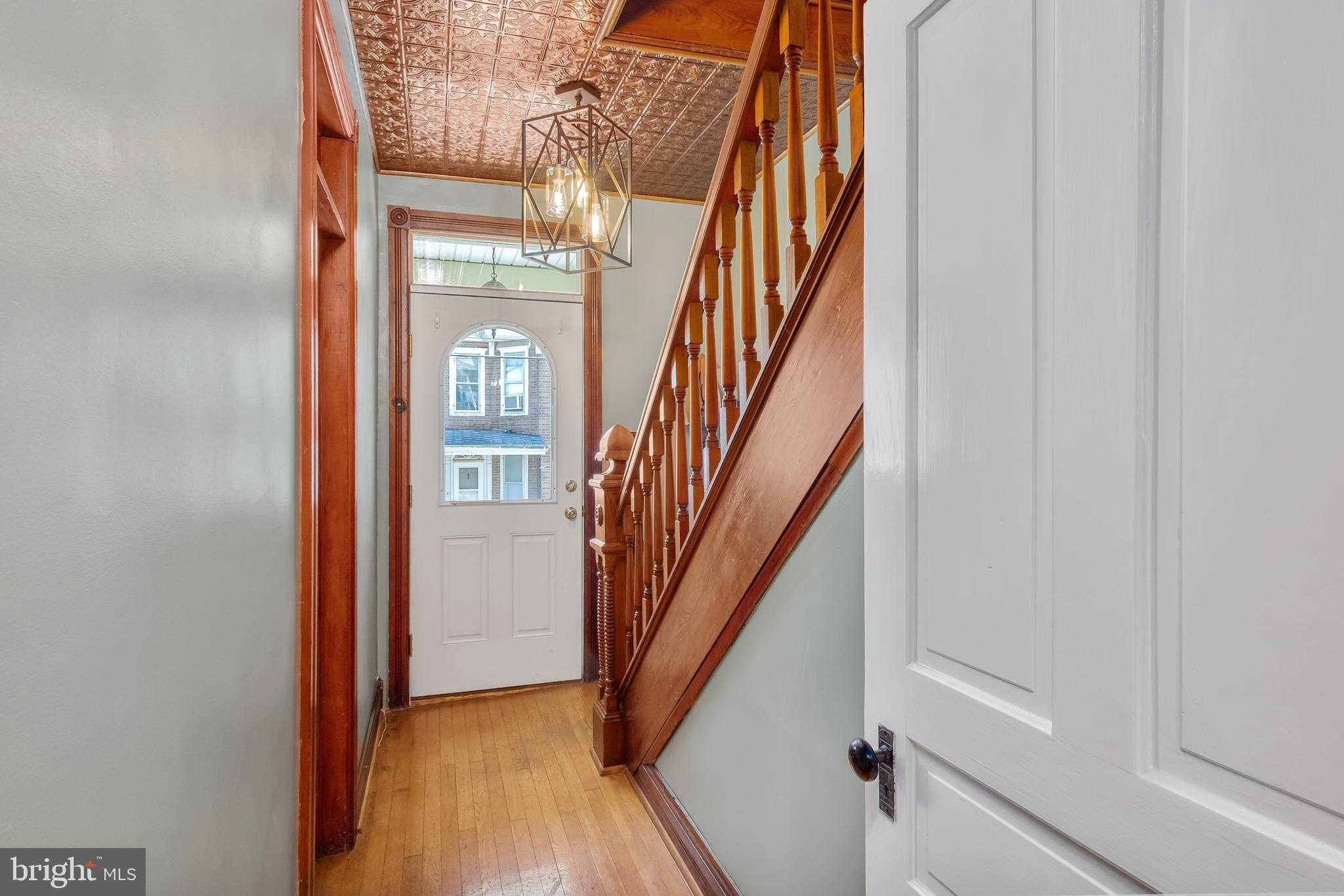 115 W 2nd St photo 6