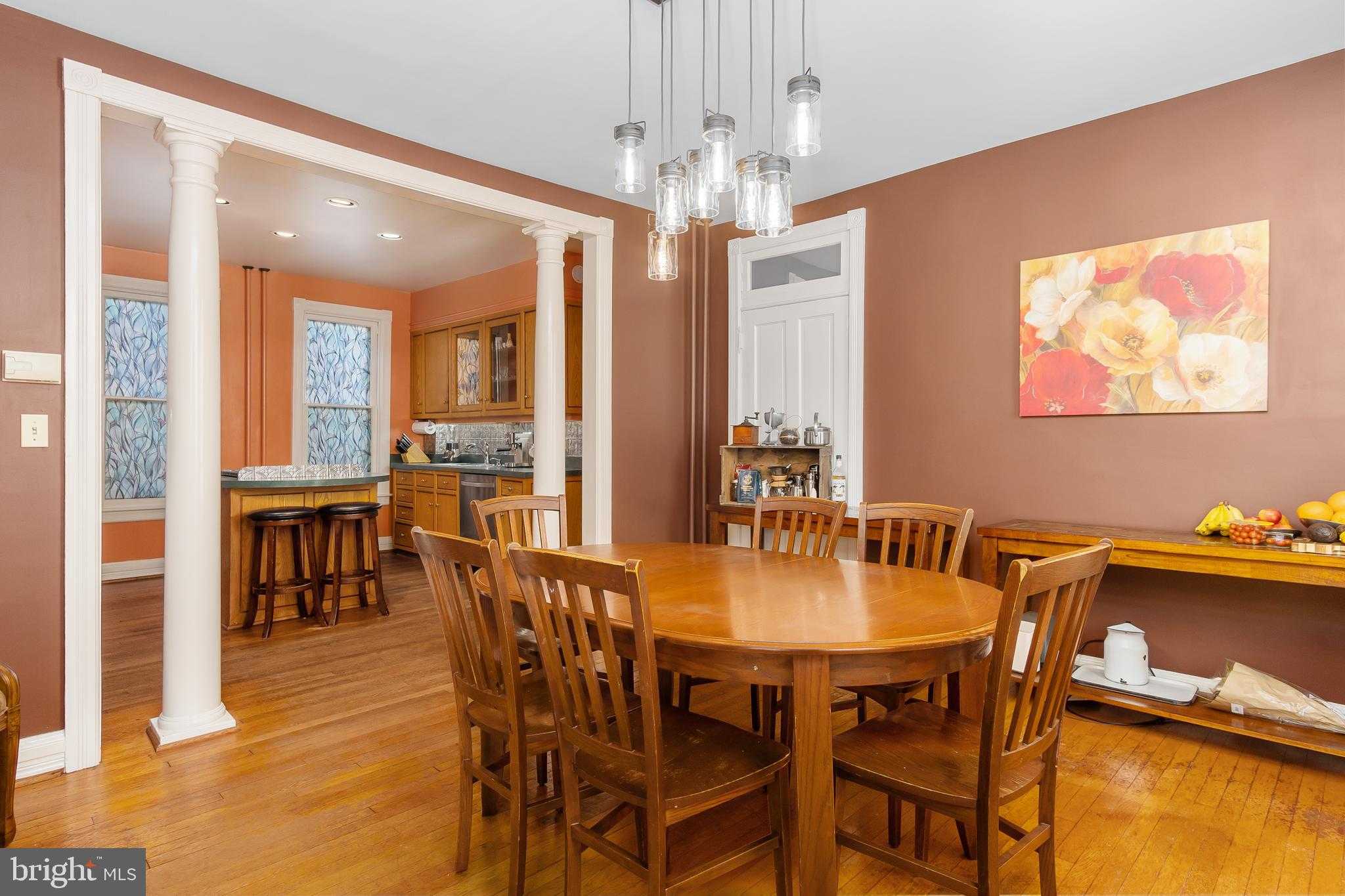 115 W 2nd St photo 9