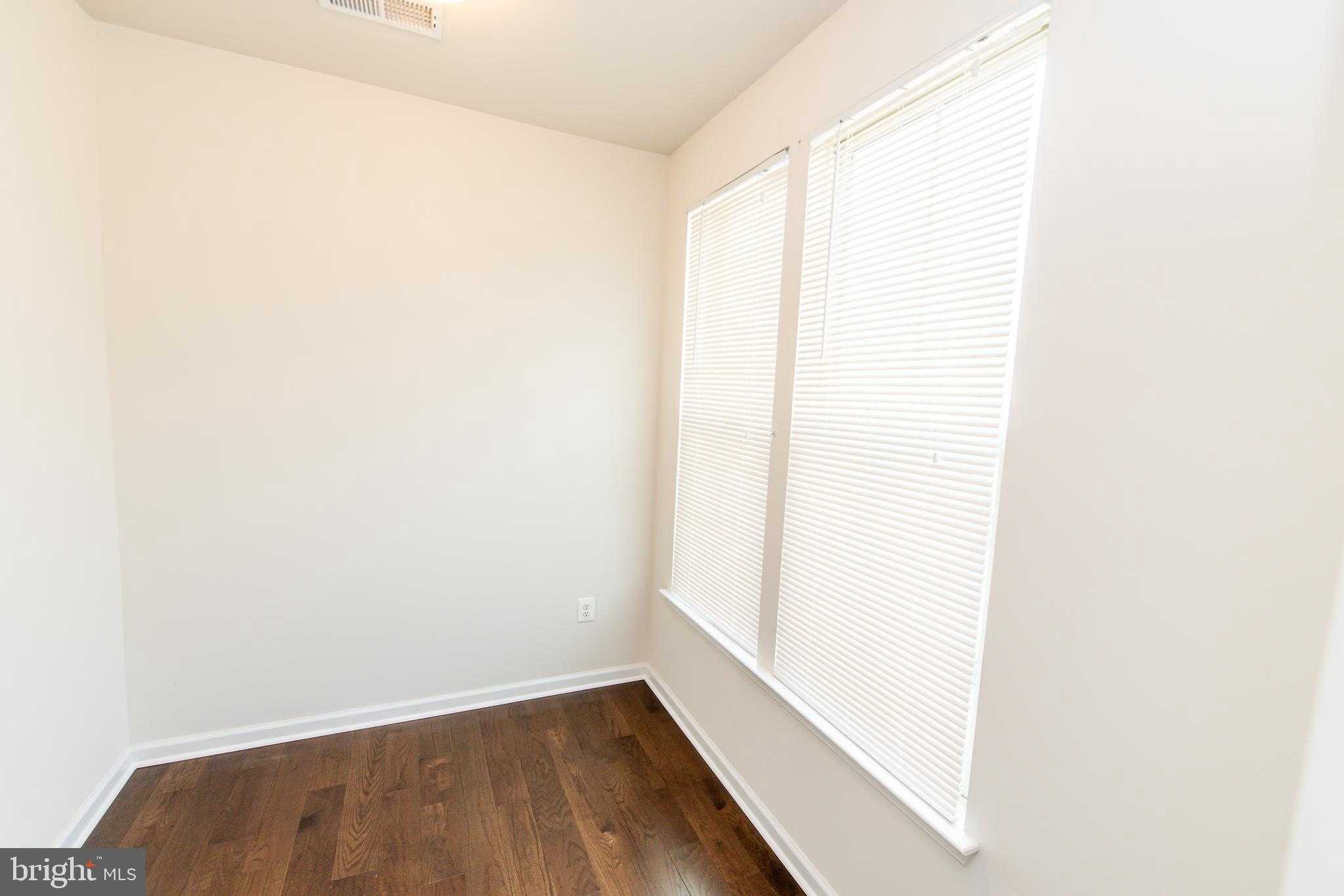 4861 Finnical Way Ste 401 photo 30