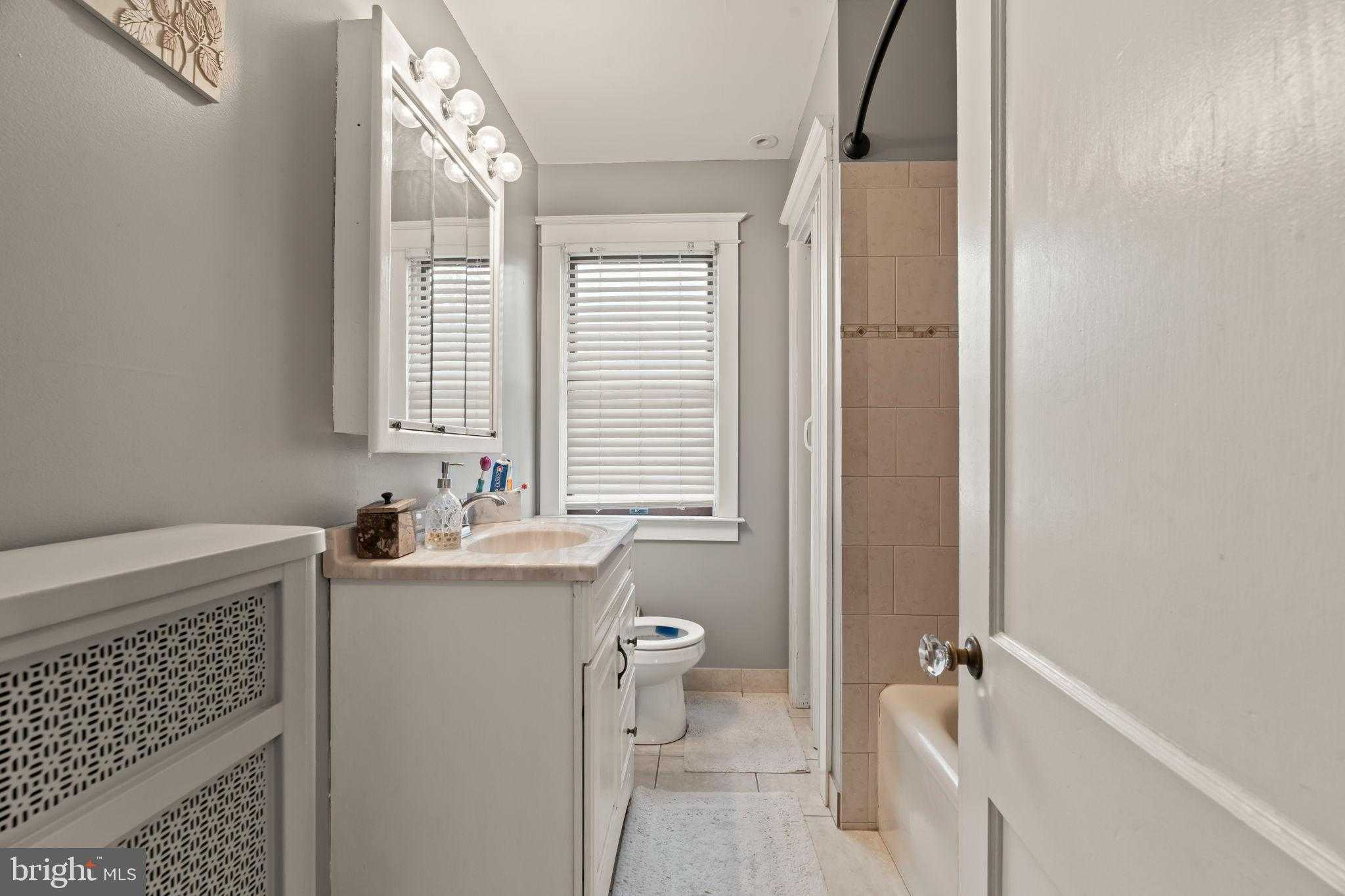 341 Congress Ave photo 24