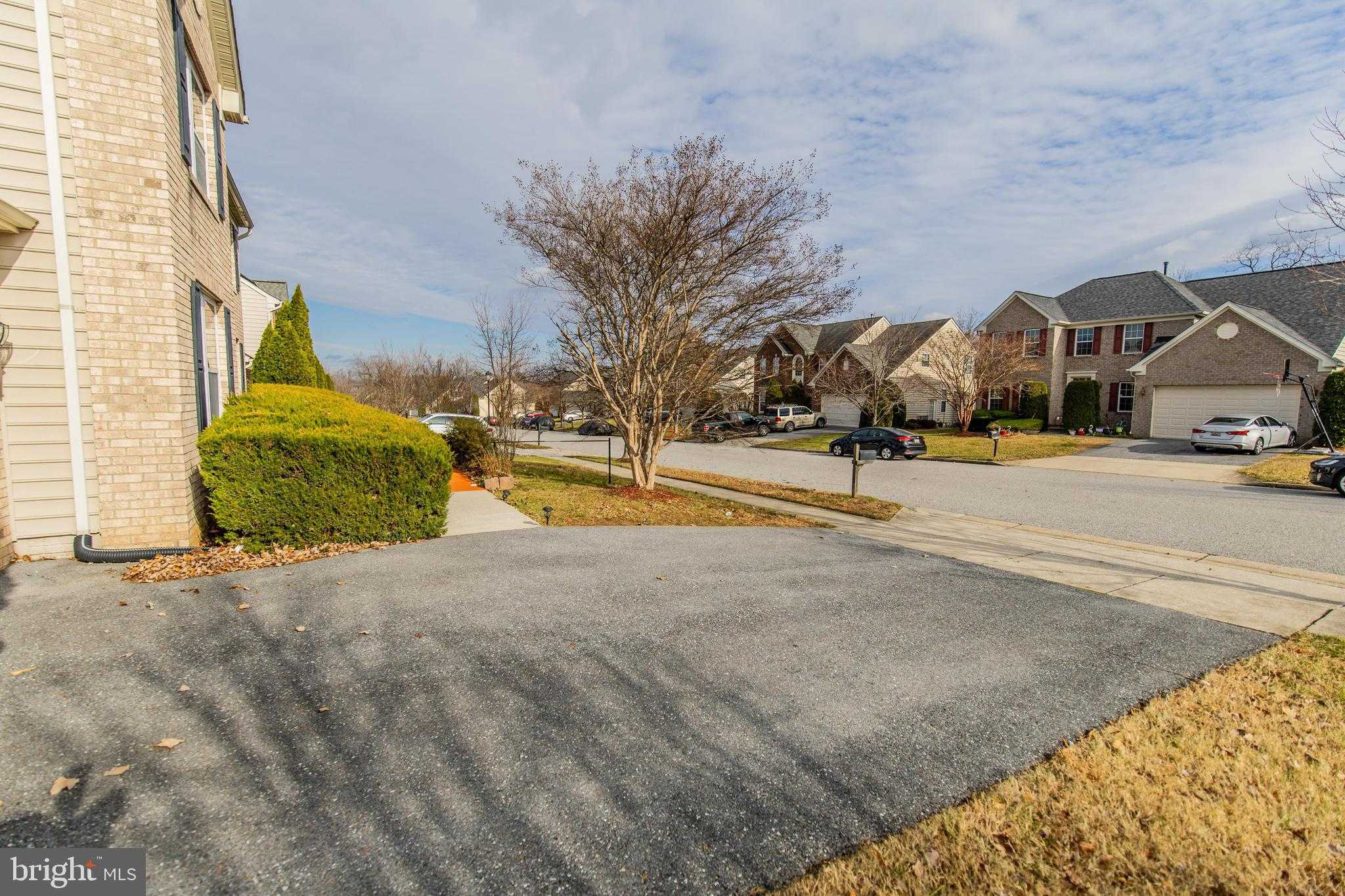 13400 Oaklands Manor Dr photo 40