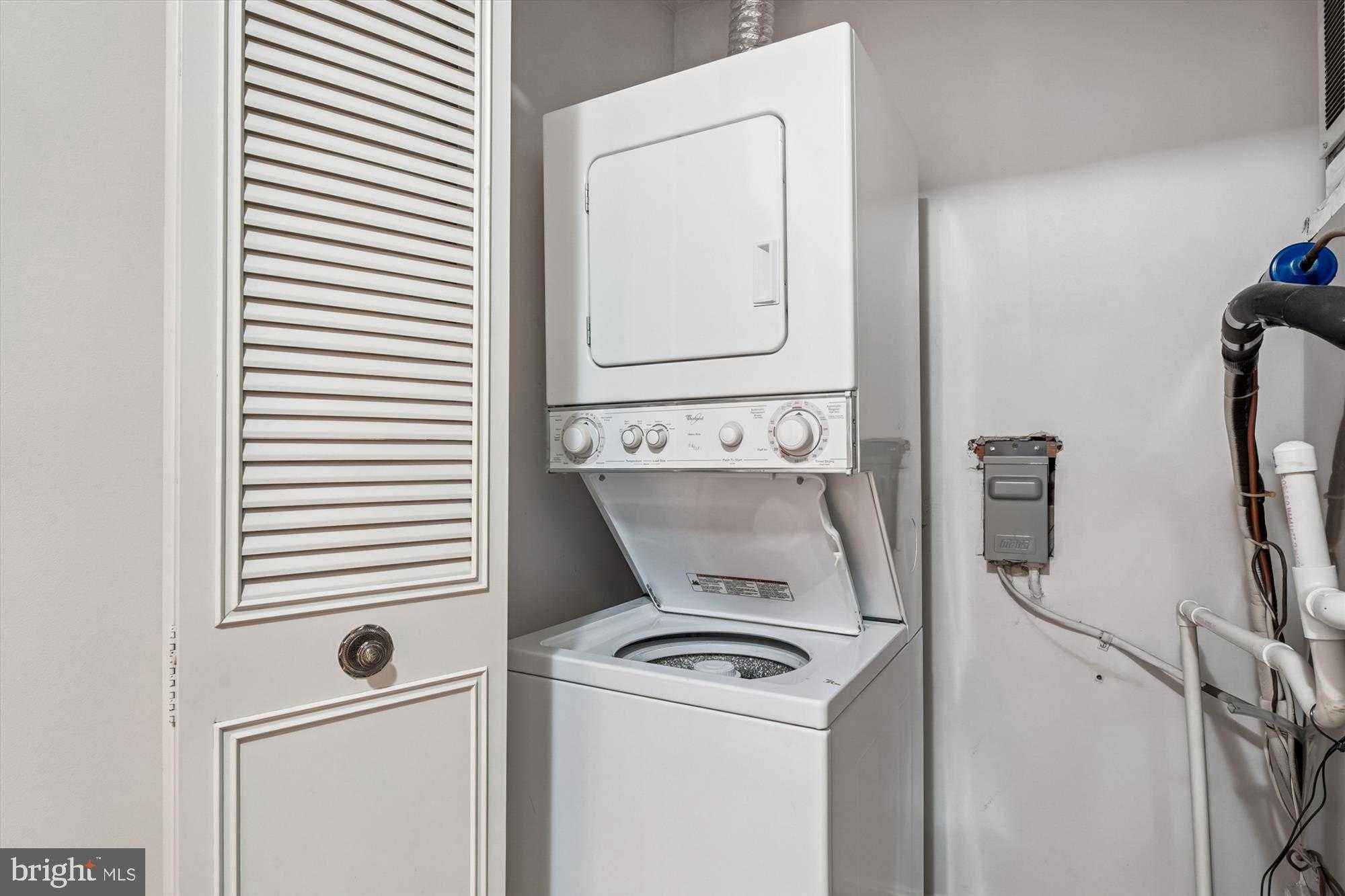 1410 Greendale CT photo 14