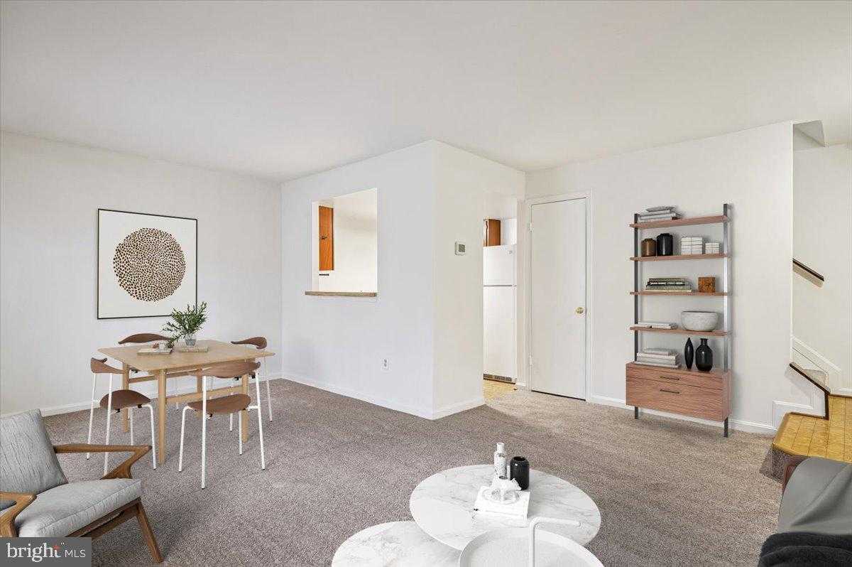 1410 Greendale CT photo 8