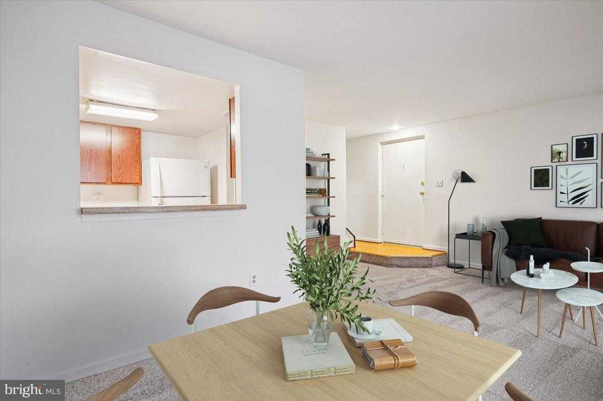 1410 Greendale CT photo 9