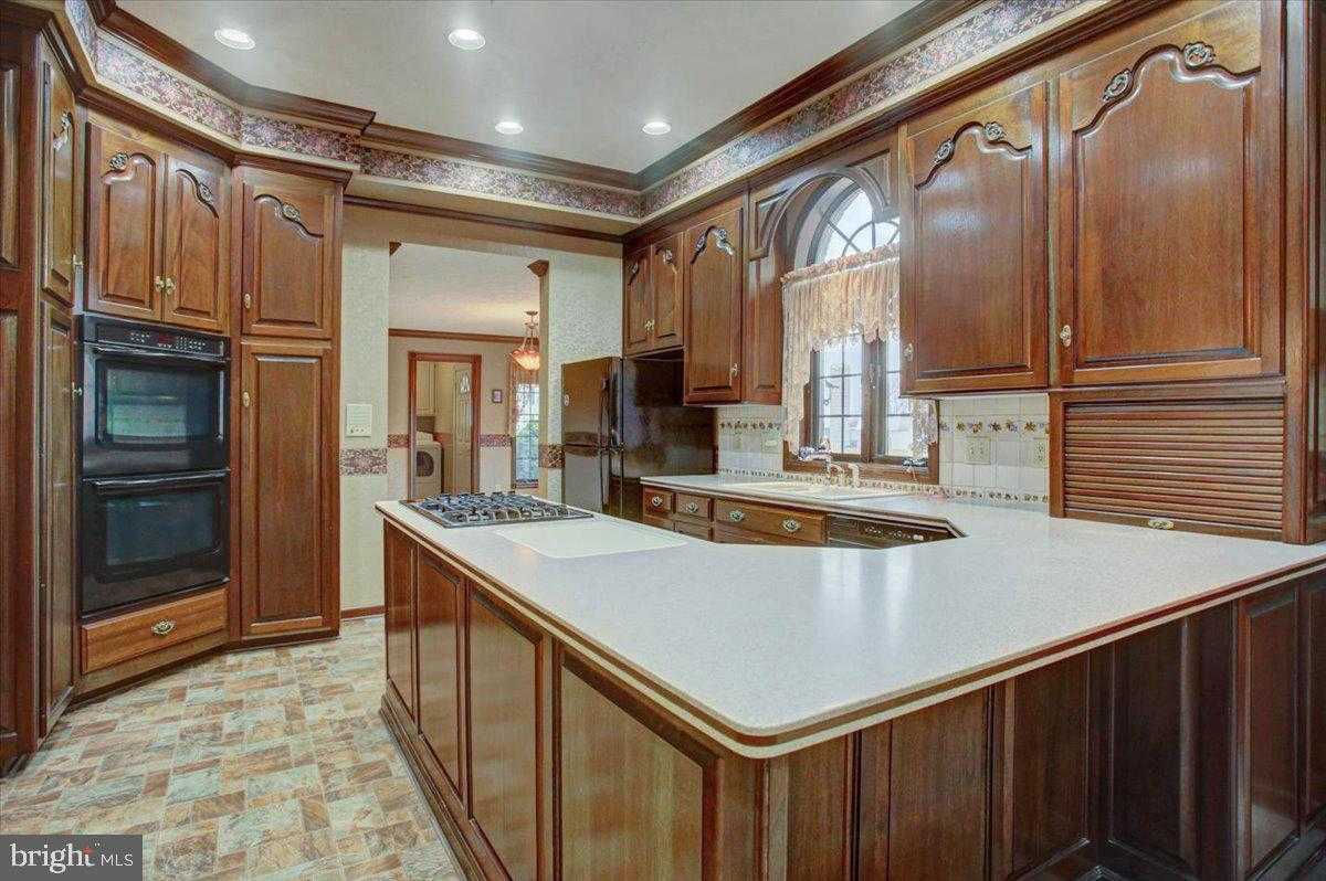 1015 Buchanan Trl E photo 26