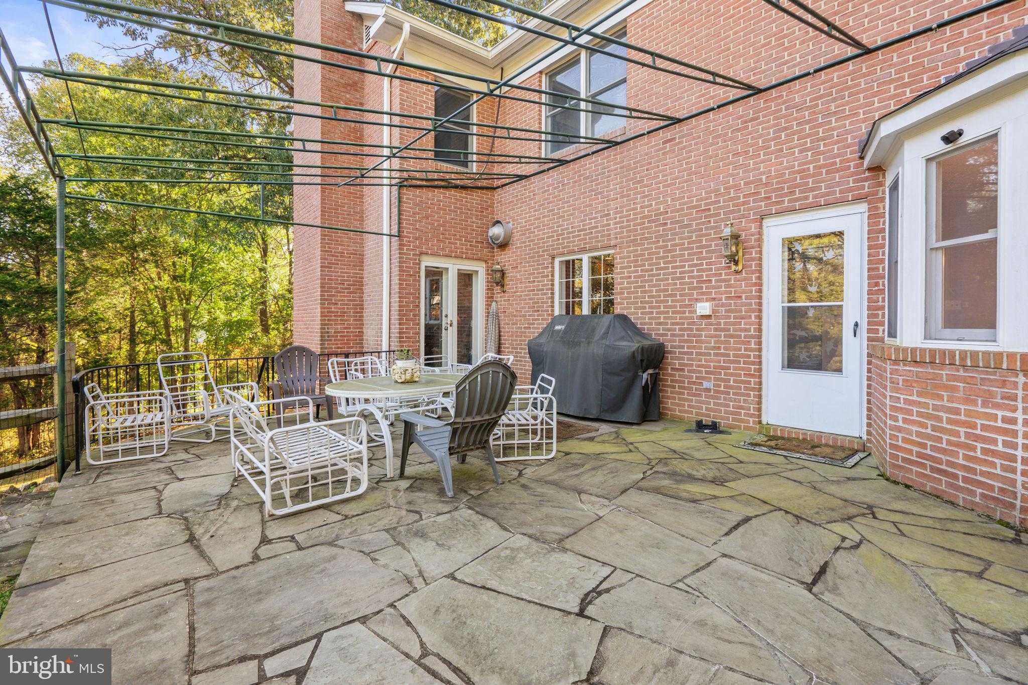 9200 Falls Run Rd photo 15